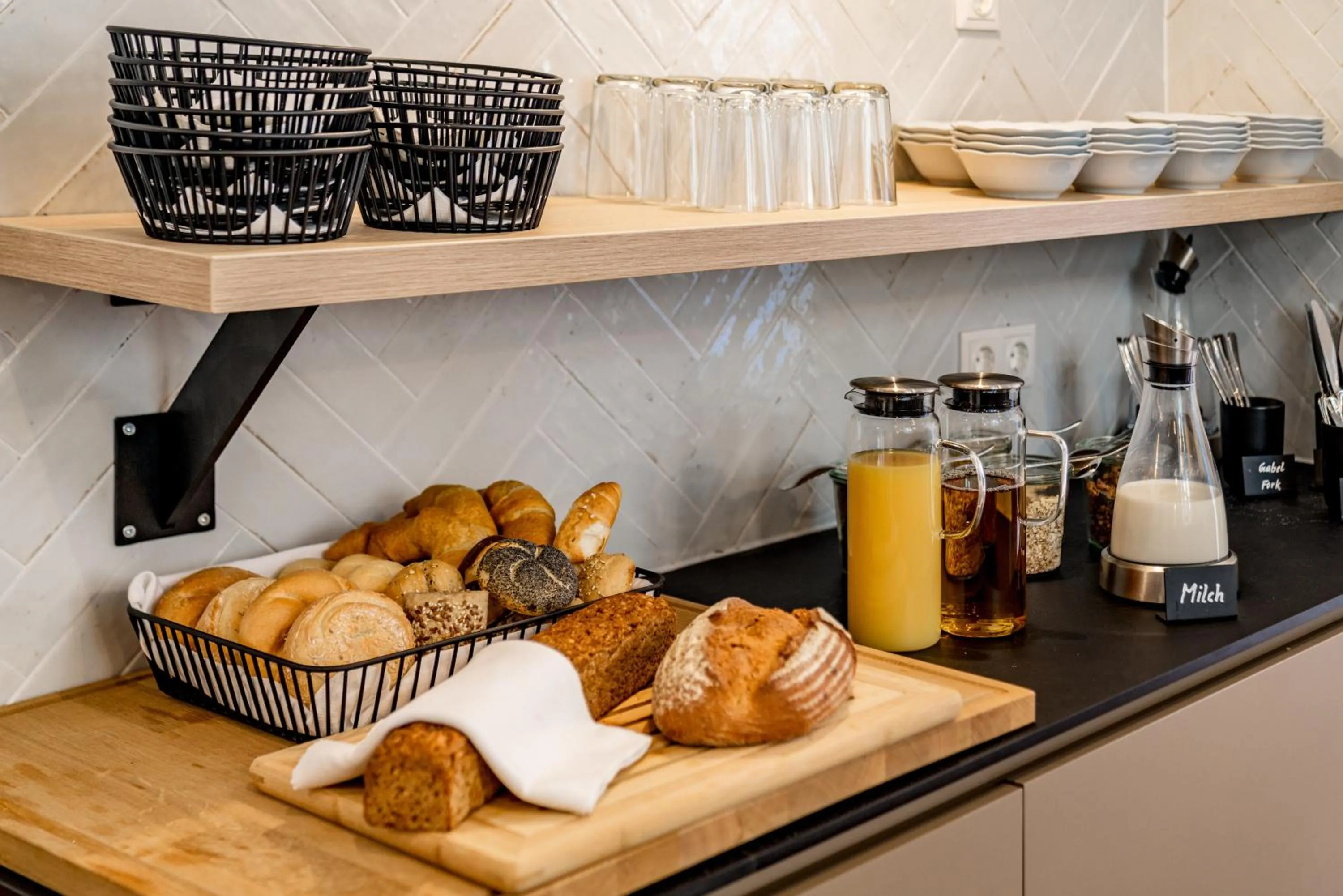 Breakfast in Villa Elisa