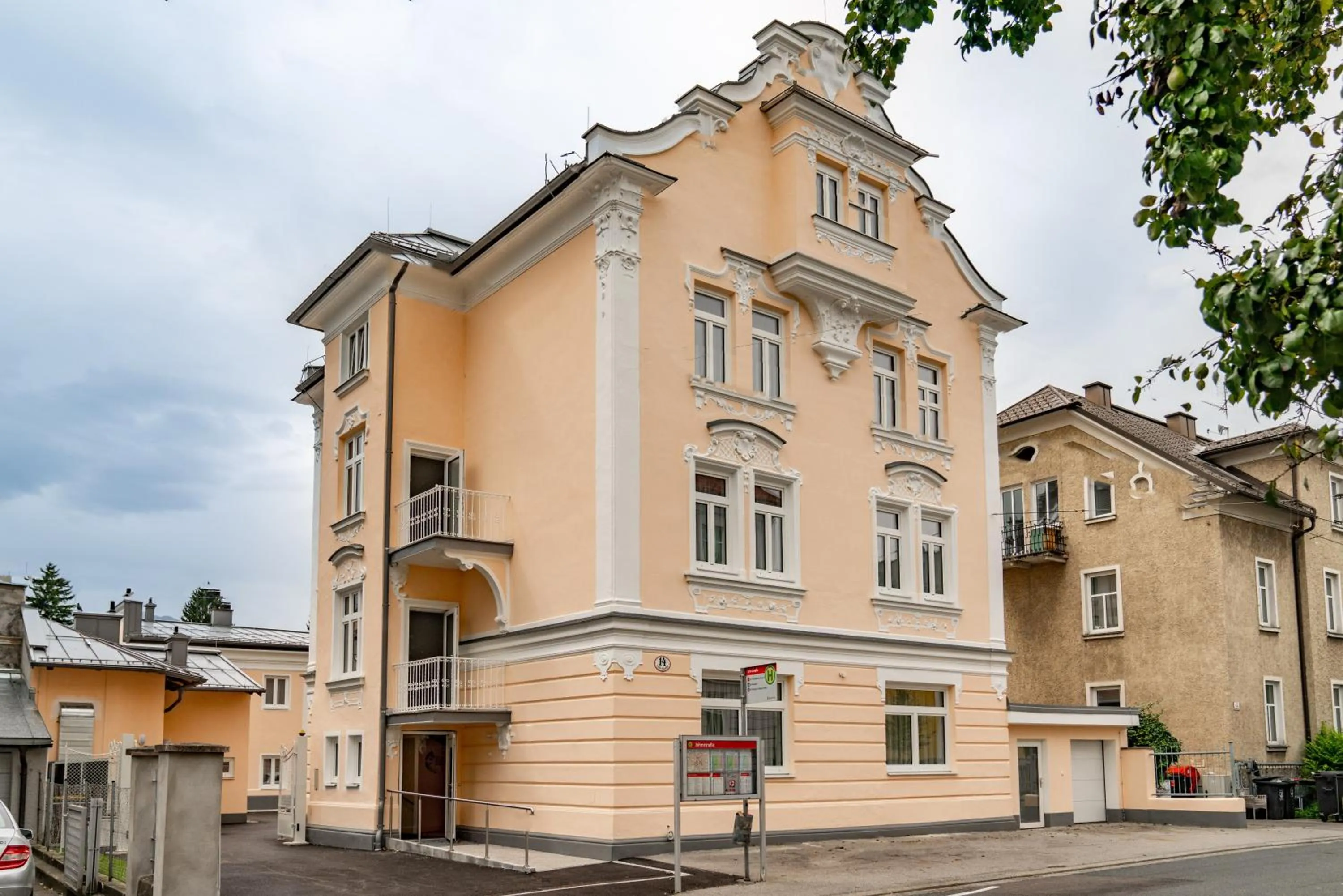 Property building in Villa Elisa