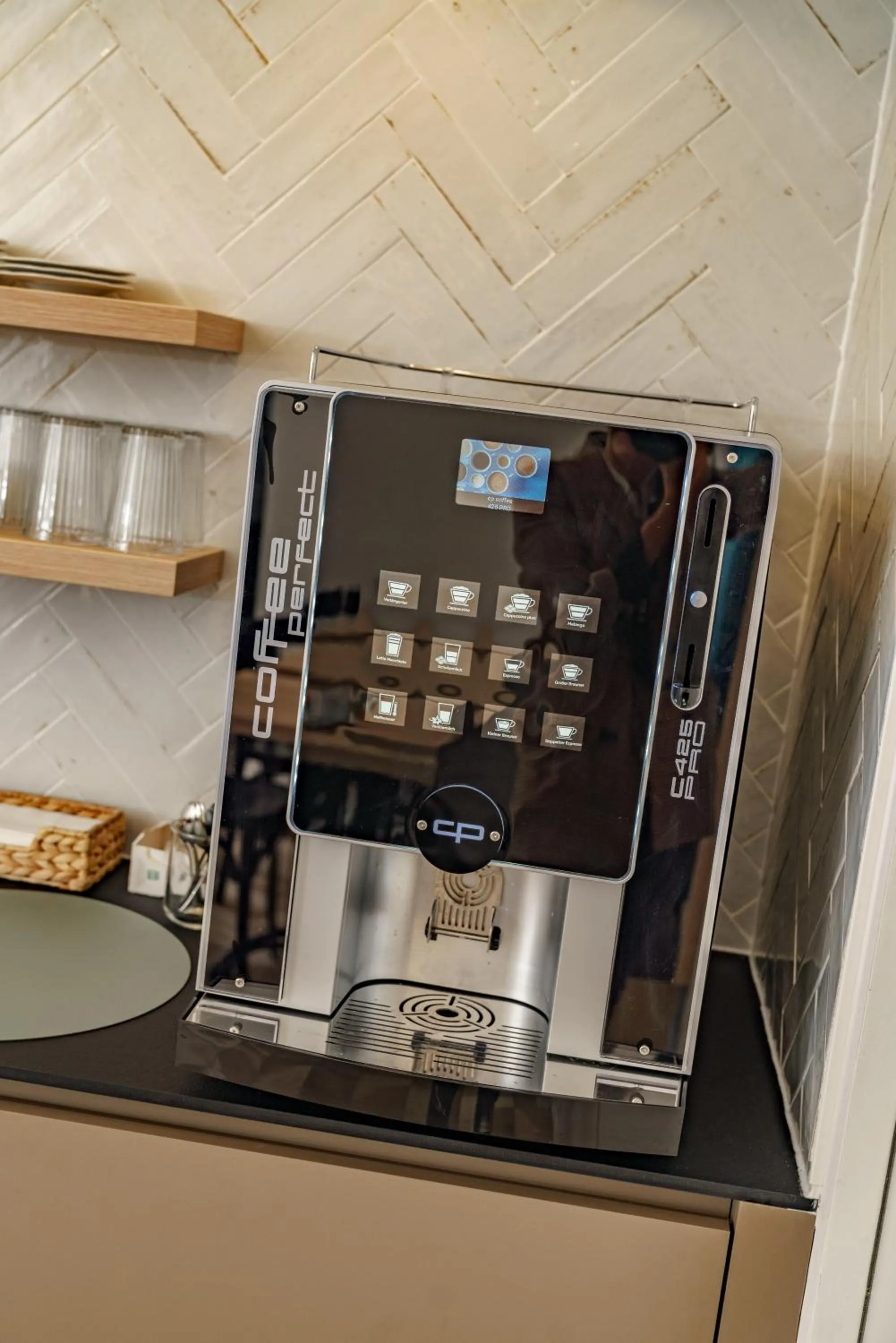 Buffet breakfast in Villa Elisa