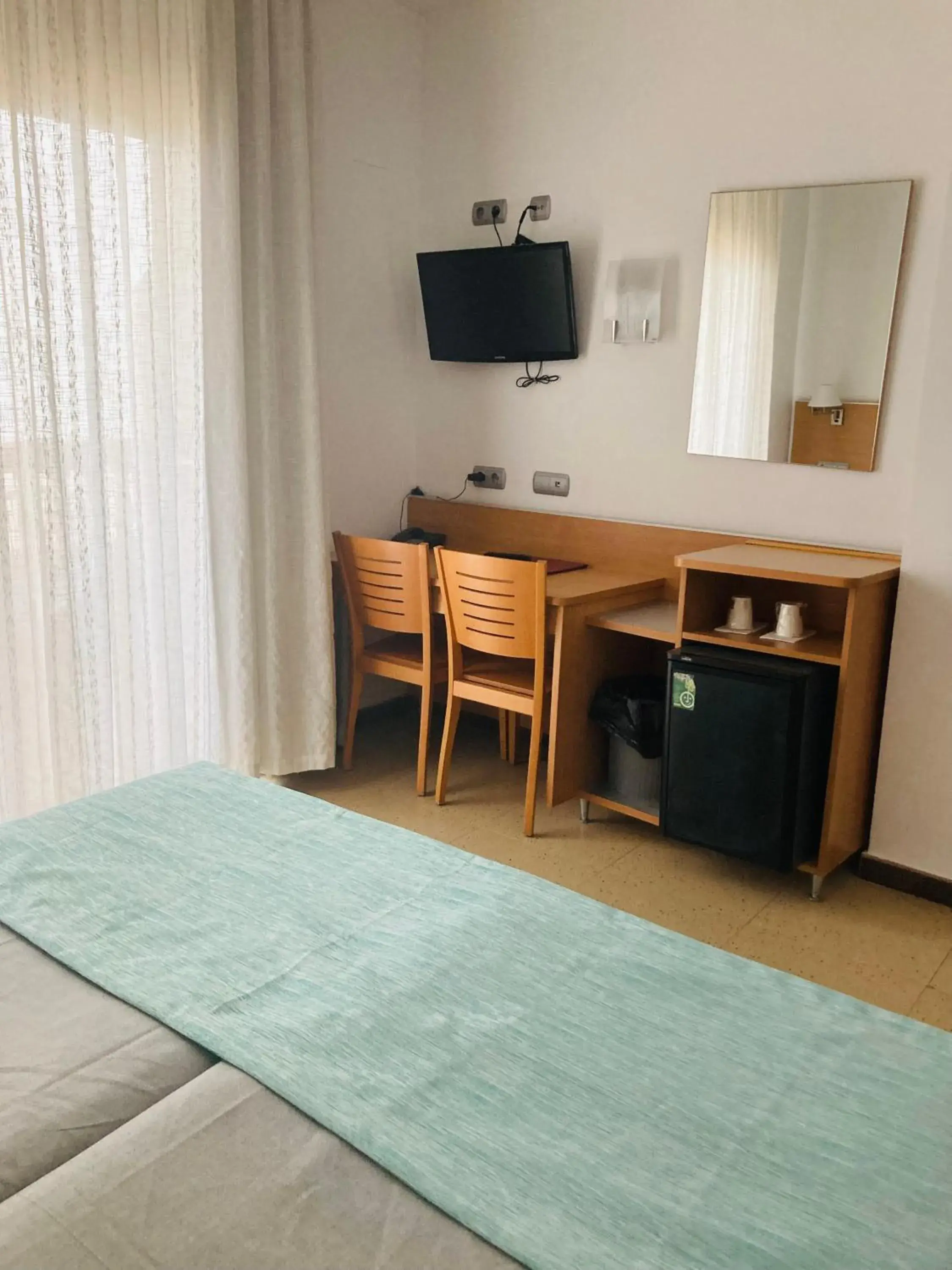 Photo of the whole room, Bed in Hotel Vent de Mar Photo of the whole room, Bed in Hotel Vent de Mar