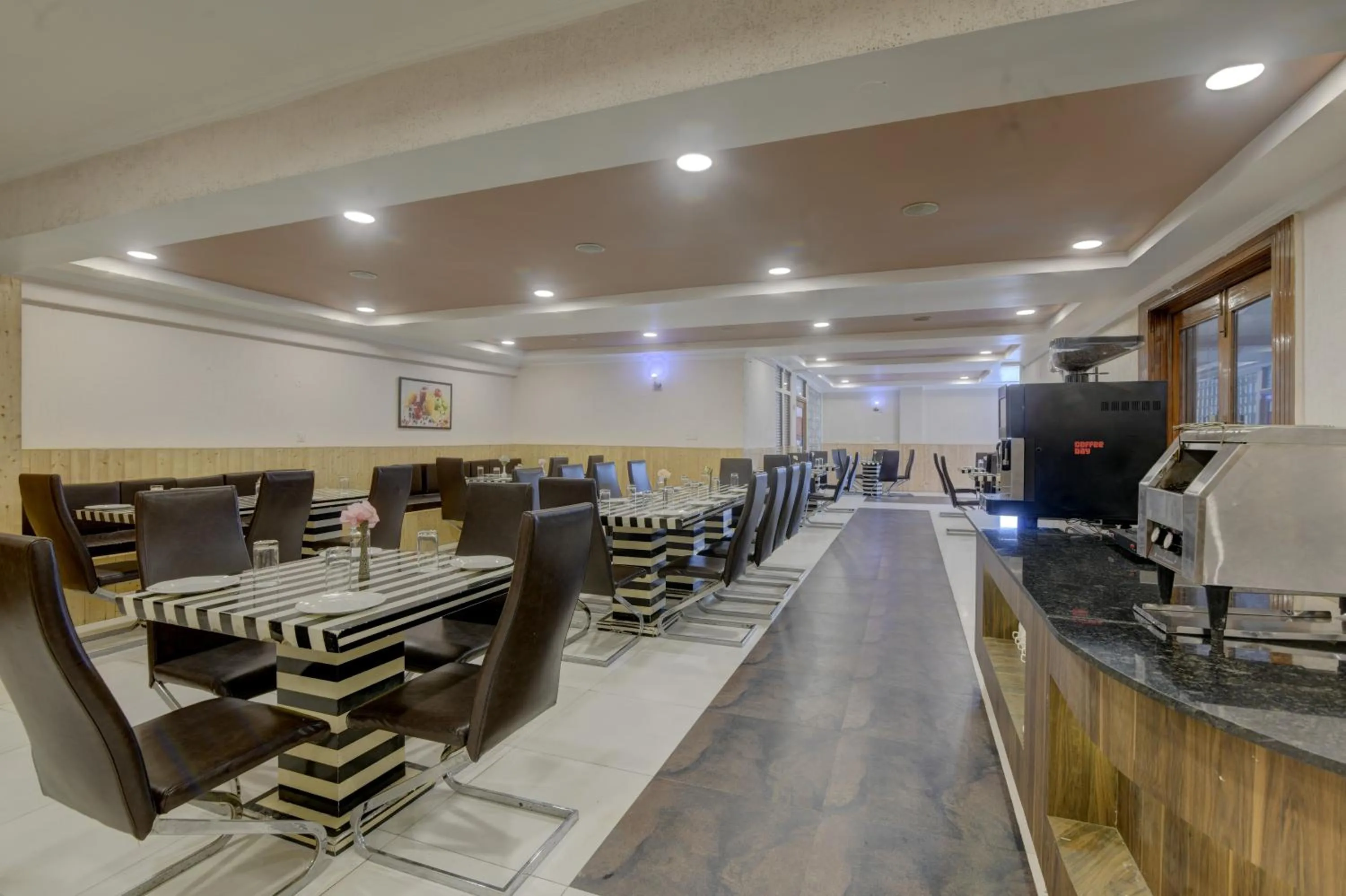 Restaurant/places to eat in Tarika Resort & Spa , Chail