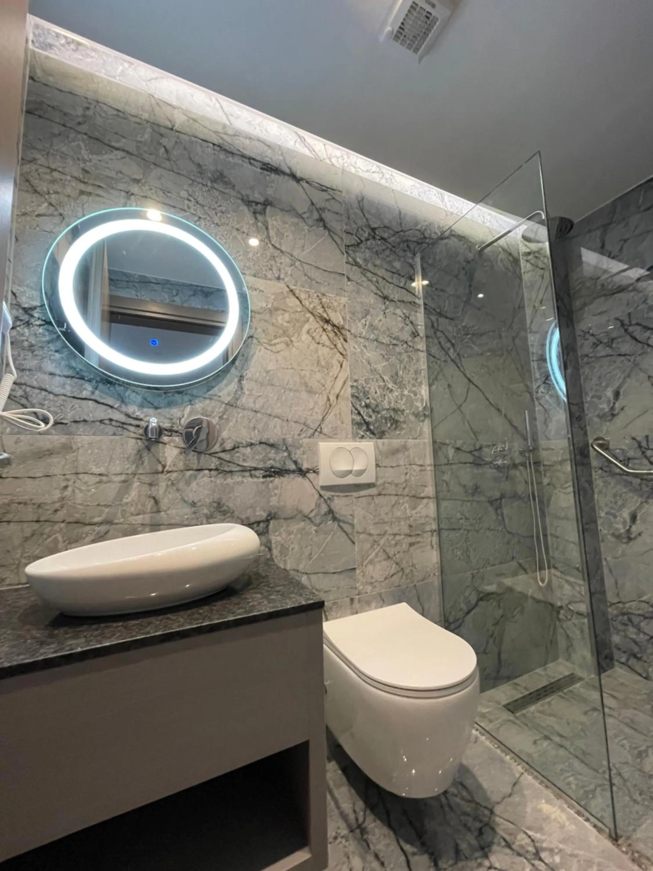 Bathroom in Hotel Mare 2