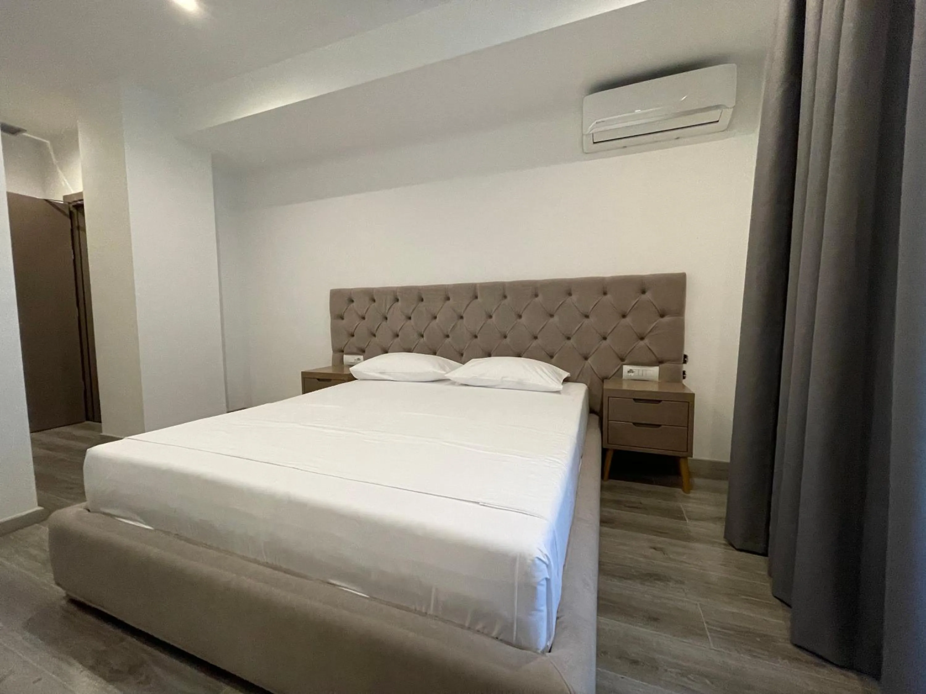 Bedroom, Bed in Hotel Mare 2