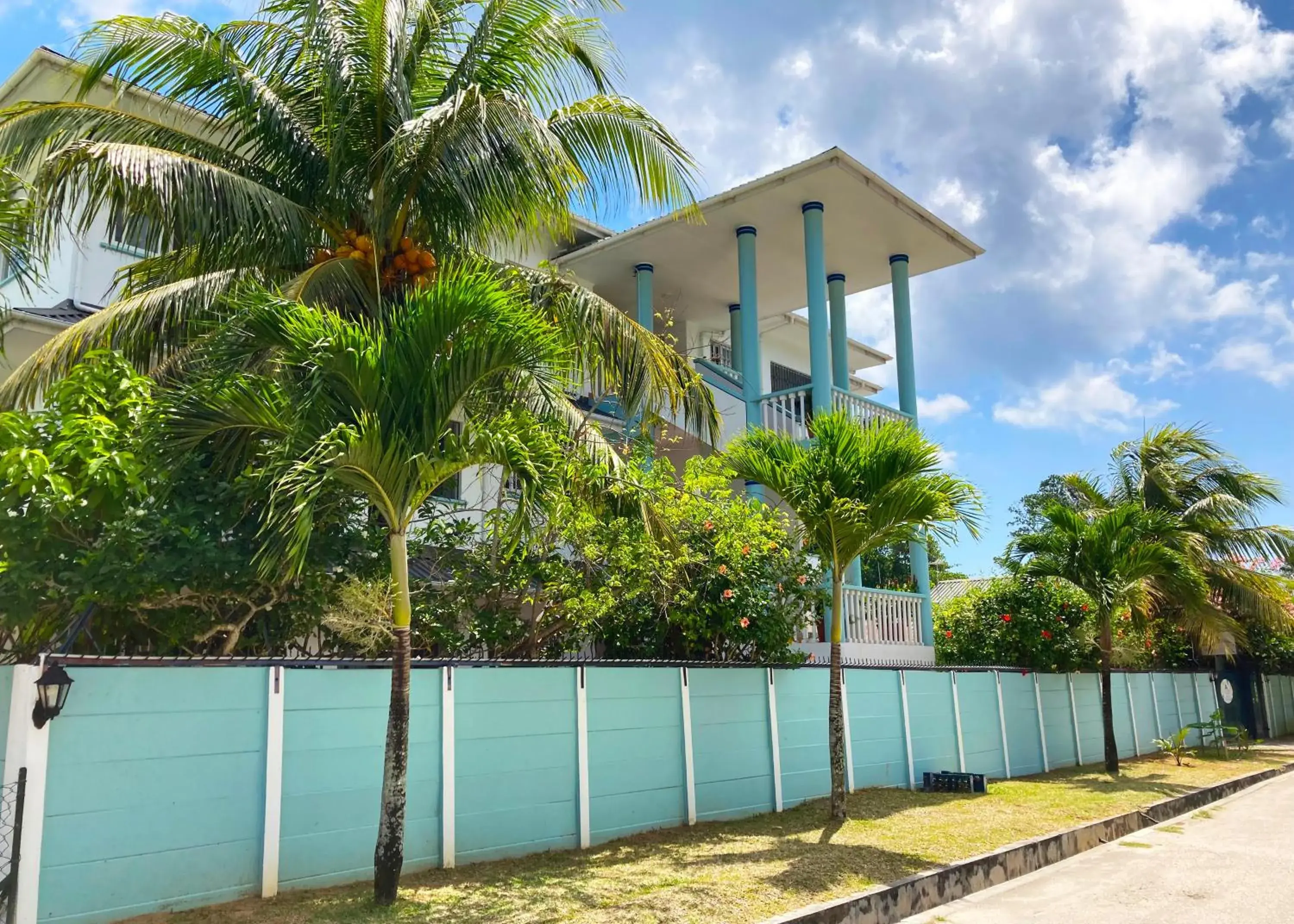 Property building in La Villa Therese Property building in La Villa Therese