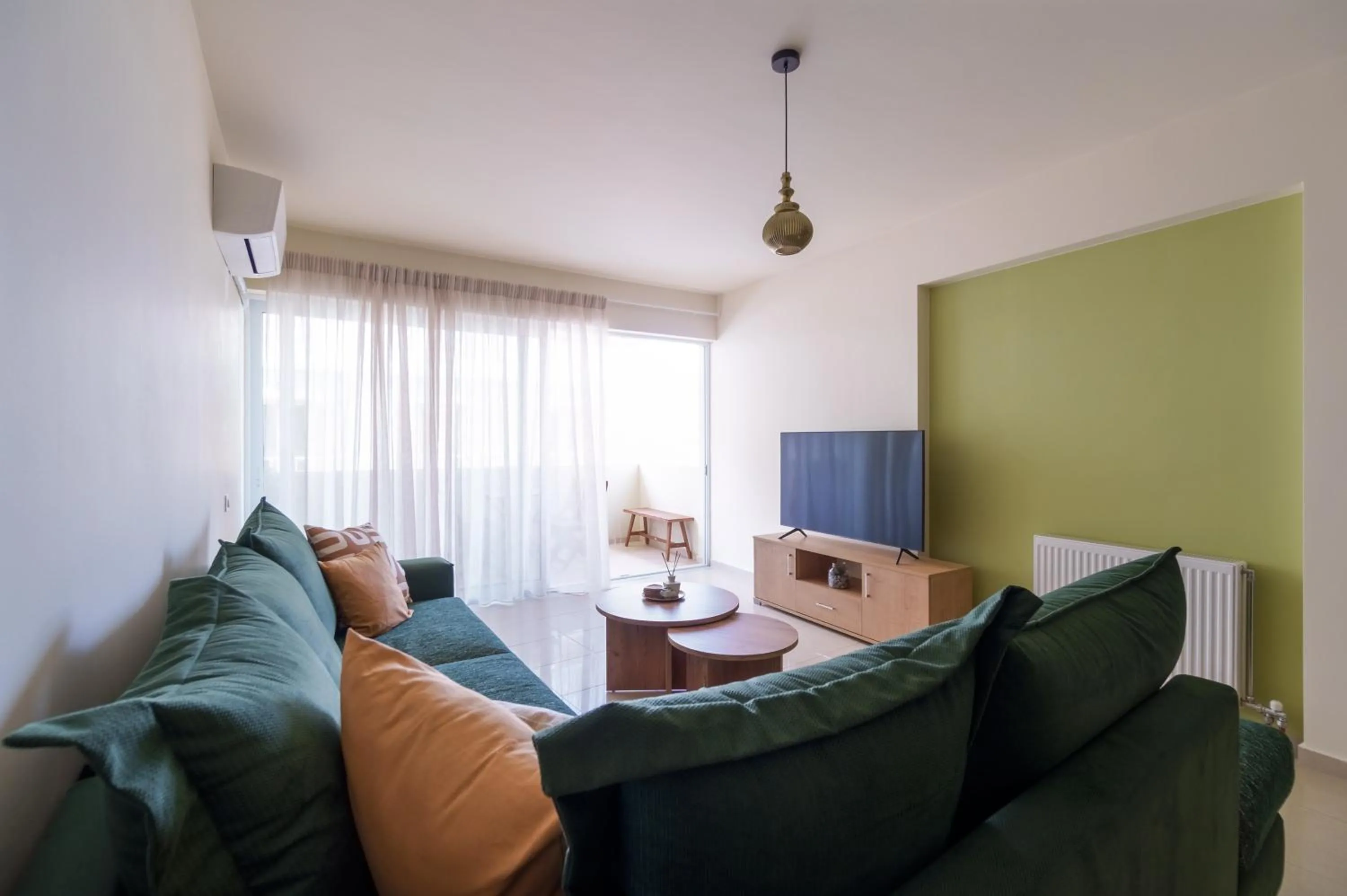 Oikies Luxury Apartments with private free parking area