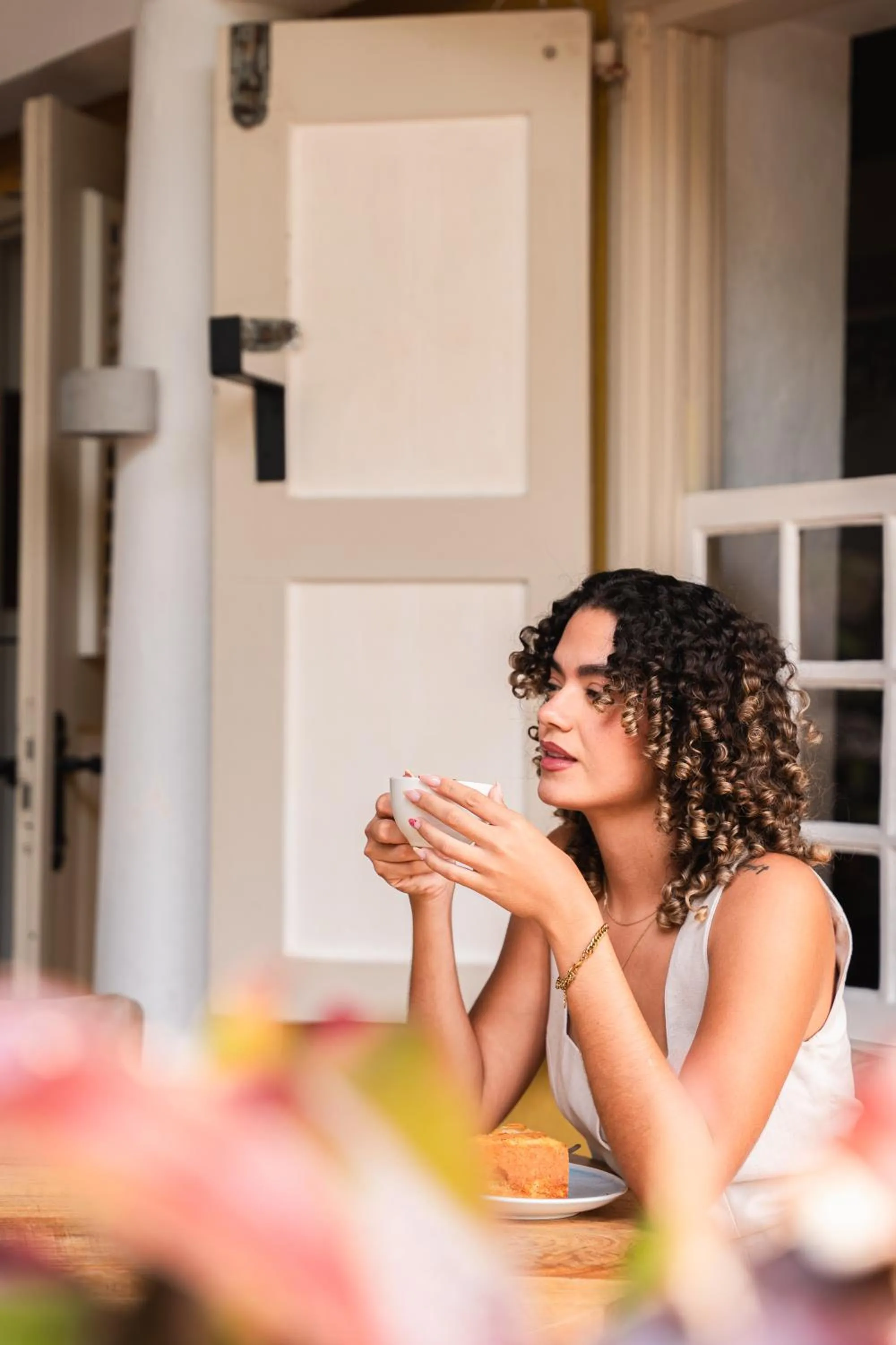 People in Landhuis Daniel - Plantation House