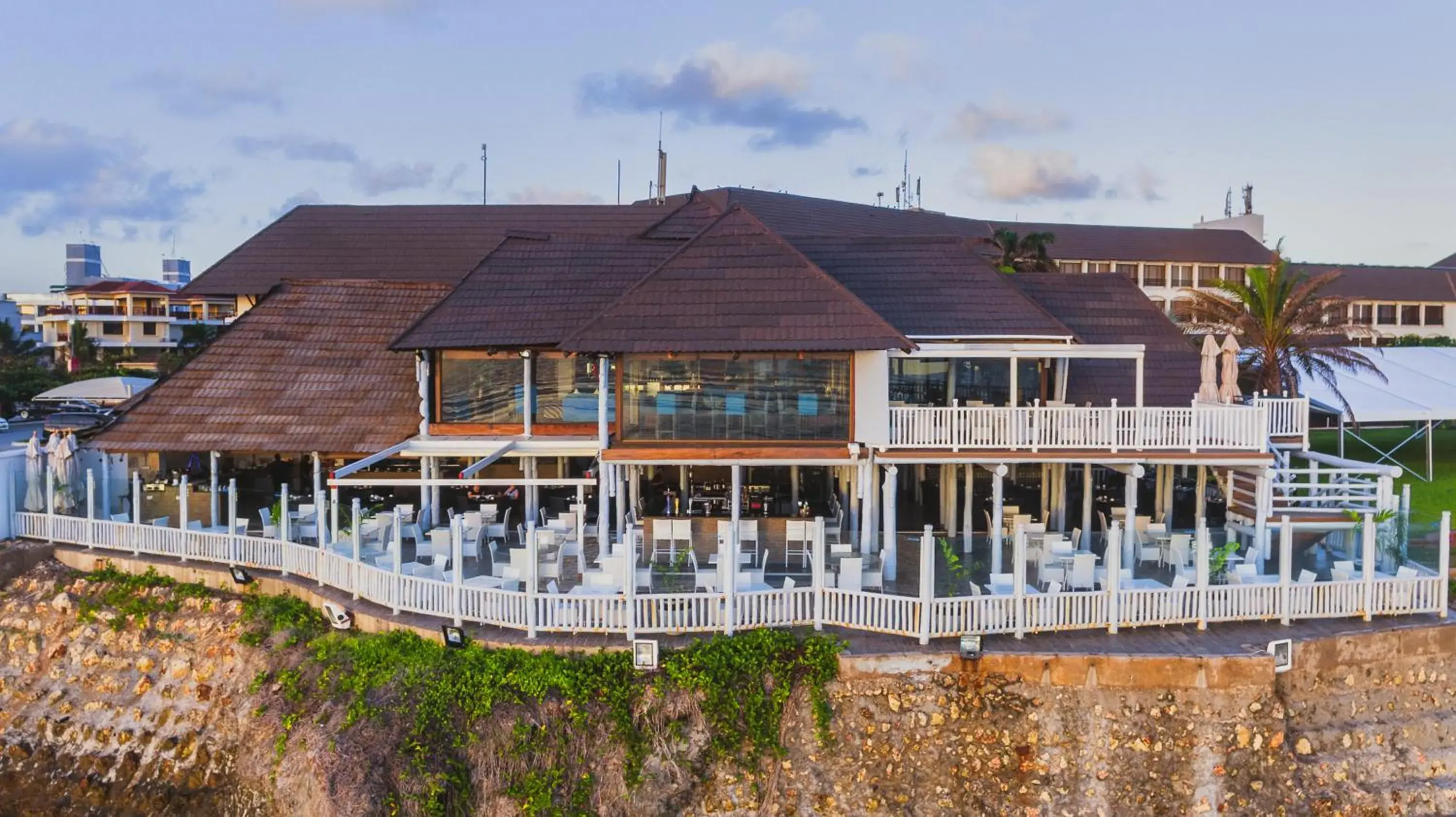 Restaurant/places to eat in Sea Cliff Hotel Restaurant/places to eat in Sea Cliff Hotel