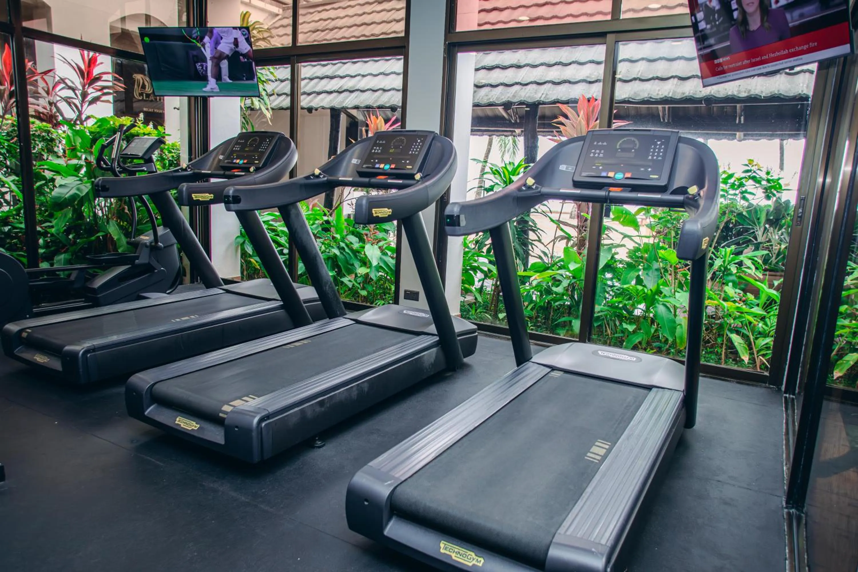 Fitness centre/facilities in Sea Cliff Hotel