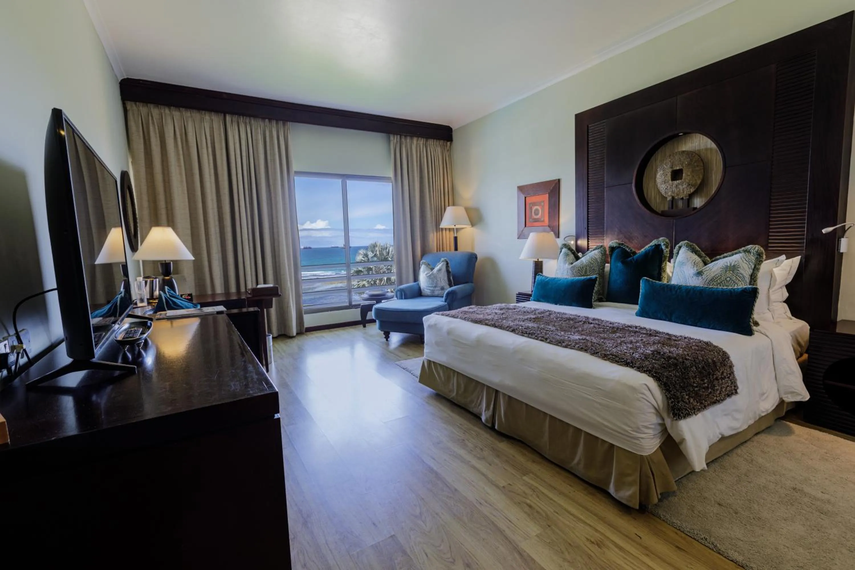 Bedroom, Bed in Sea Cliff Hotel