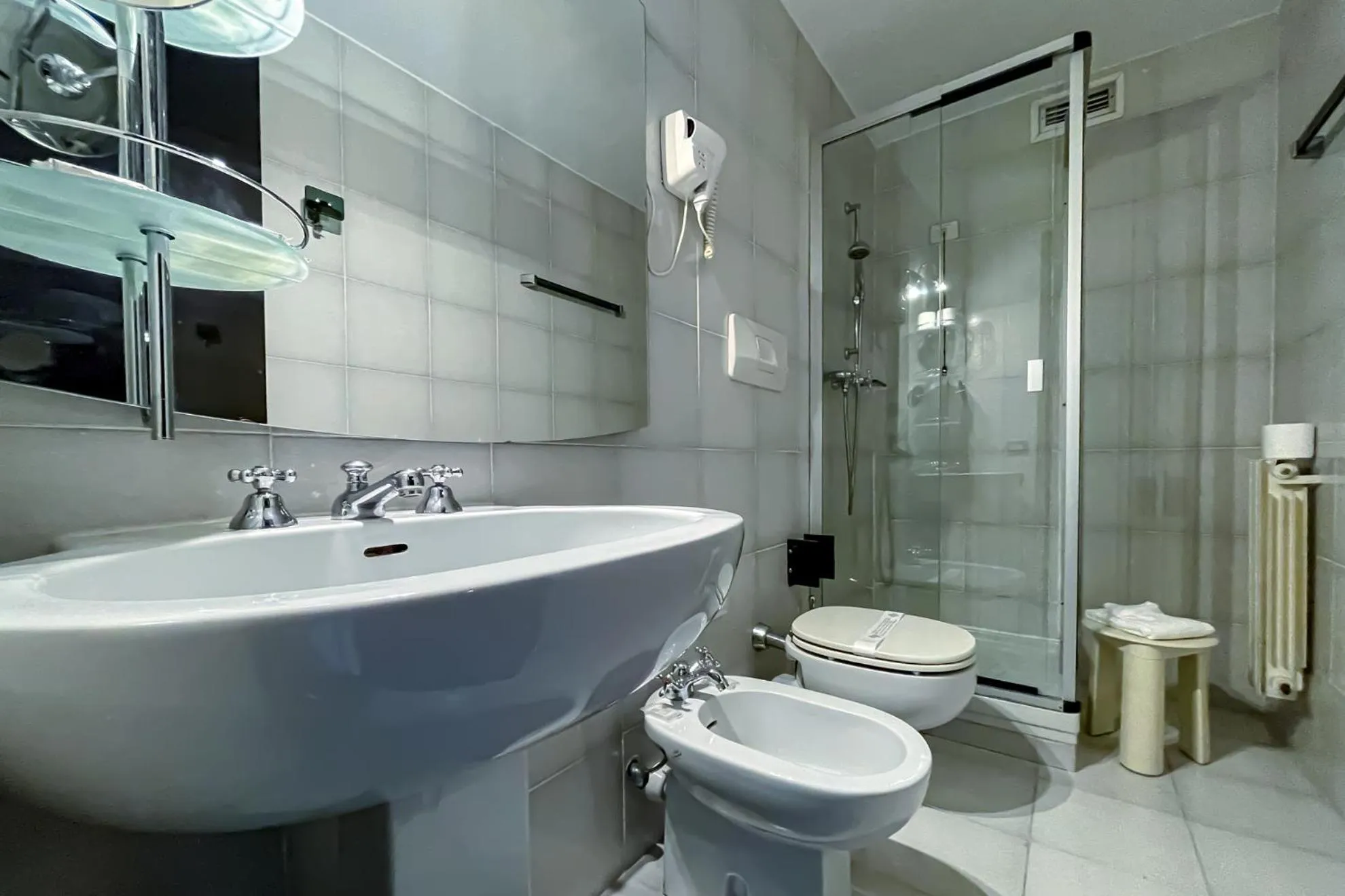 Bathroom in Ostello Bello Genova