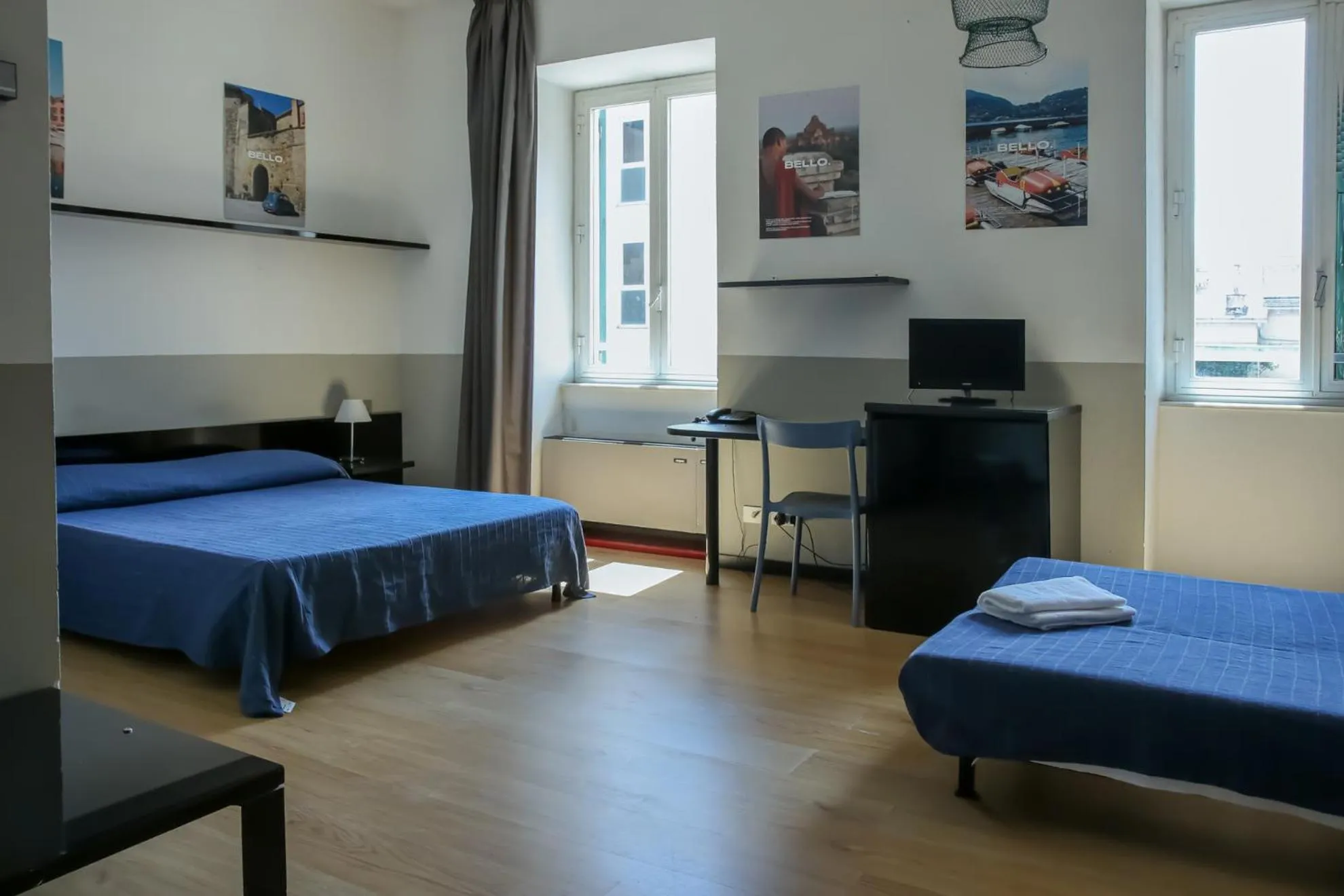 Photo of the whole room, Bed in Ostello Bello Genova