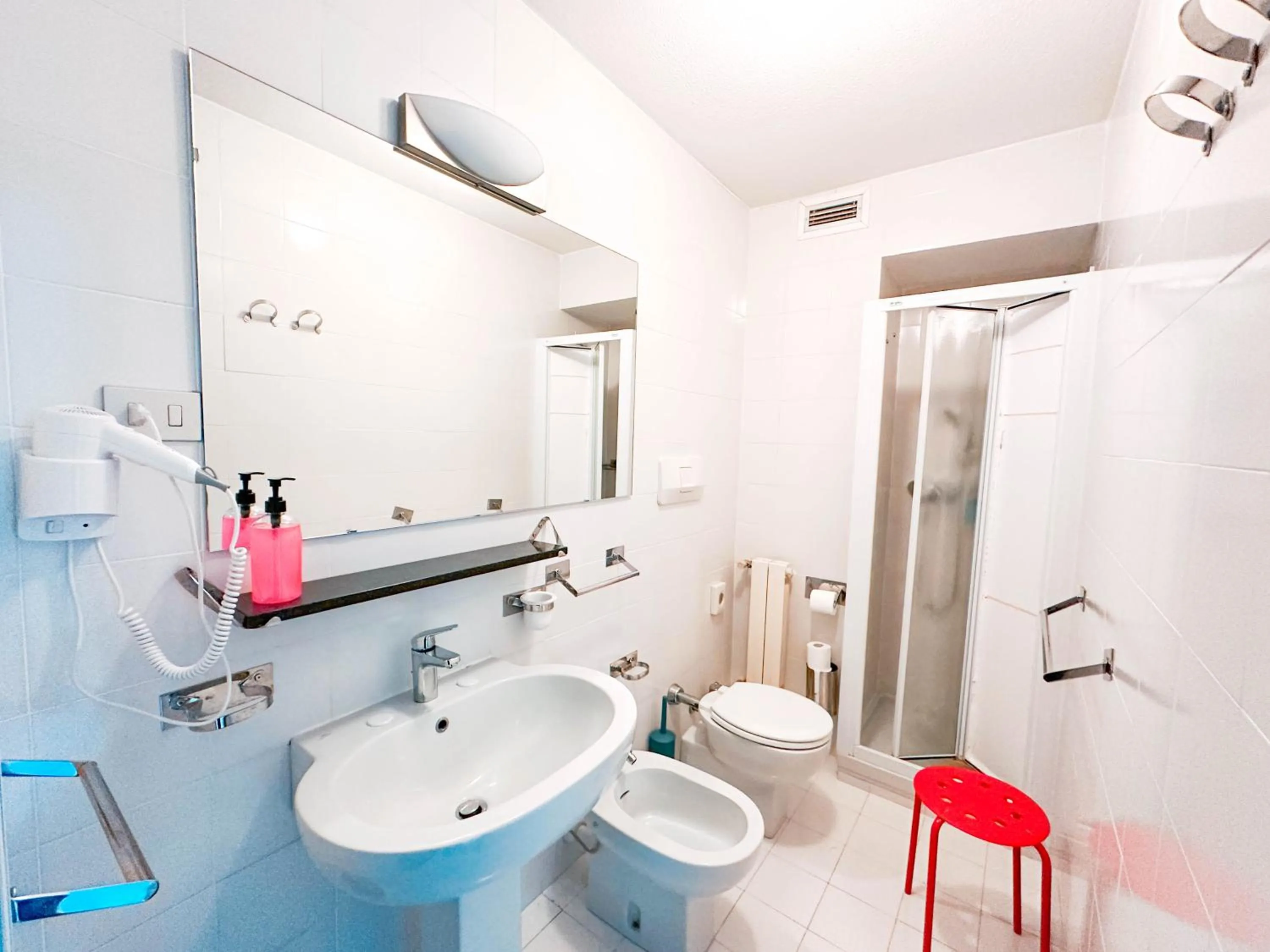 Bathroom in Ostello Bello Genova