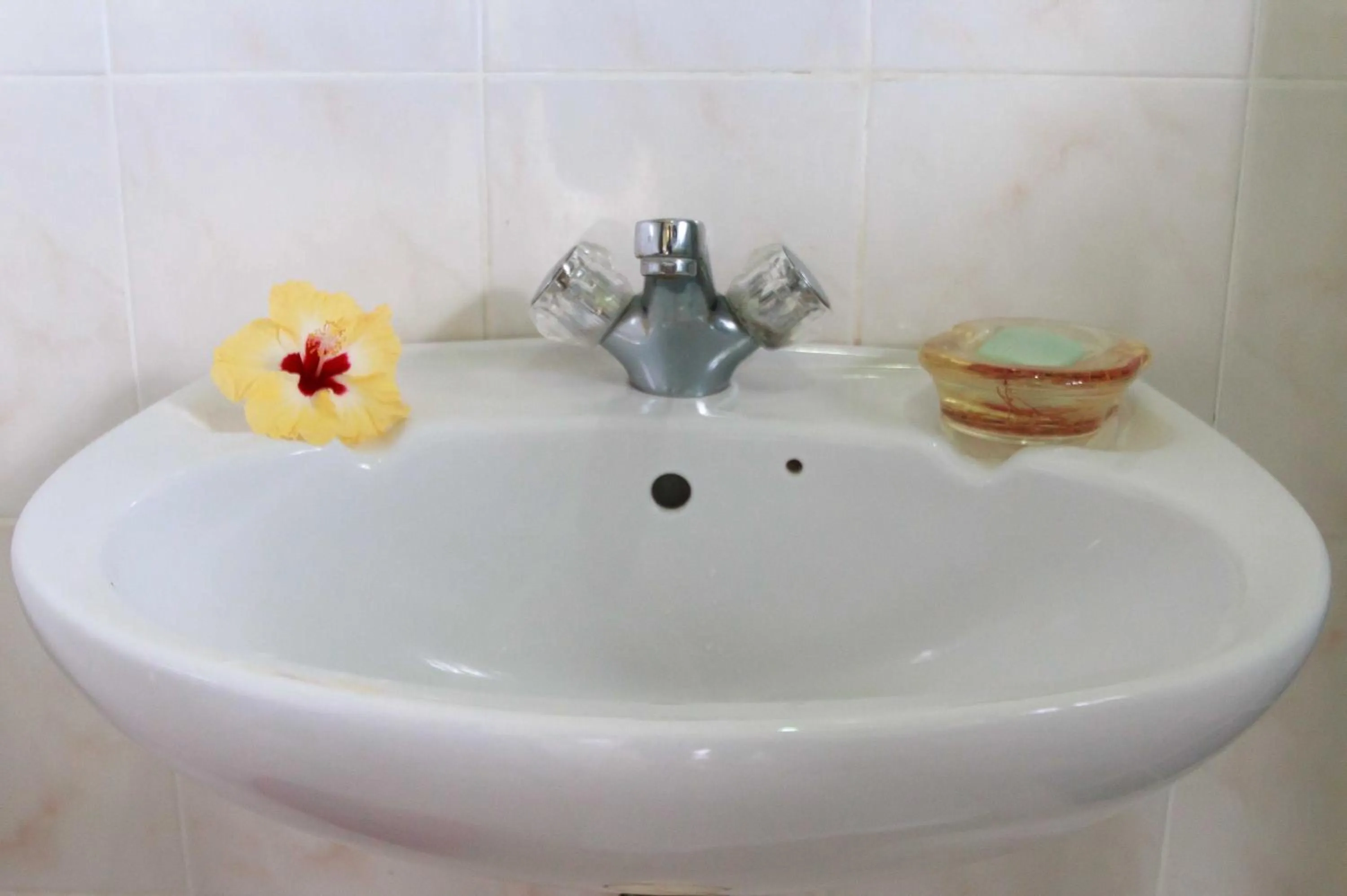 Bathroom in Coco Blanche