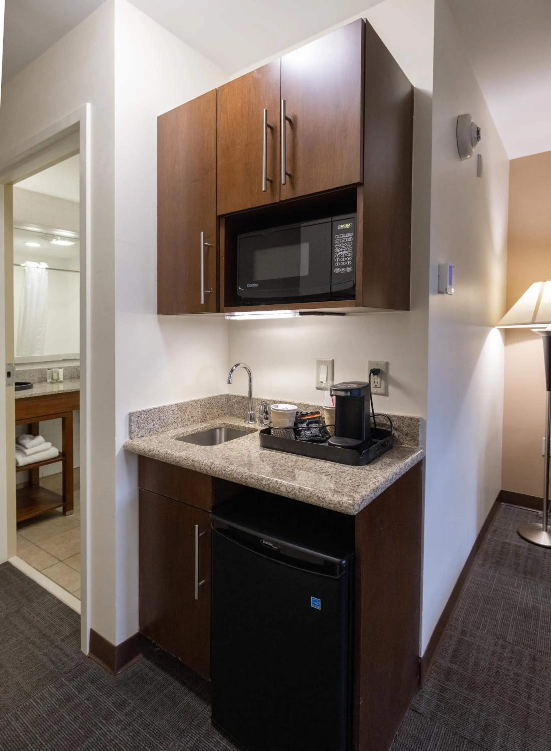 Coffee/tea facilities in Akwesasne Mohawk Casino Resort and Players Inn Hotel -formerly Comfort Inn and Suites Hogansburg NY