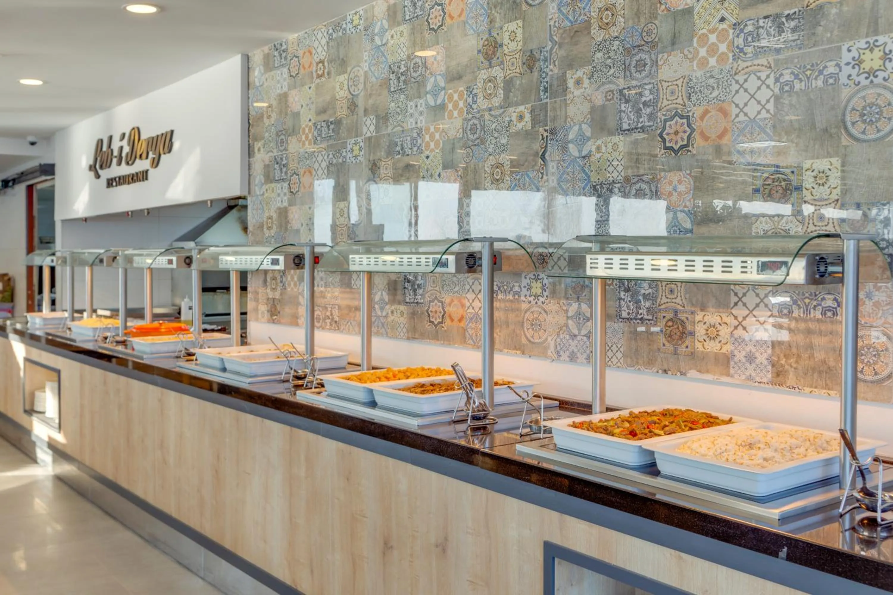 Food and drinks in Signature Blue Resort Kuşadası