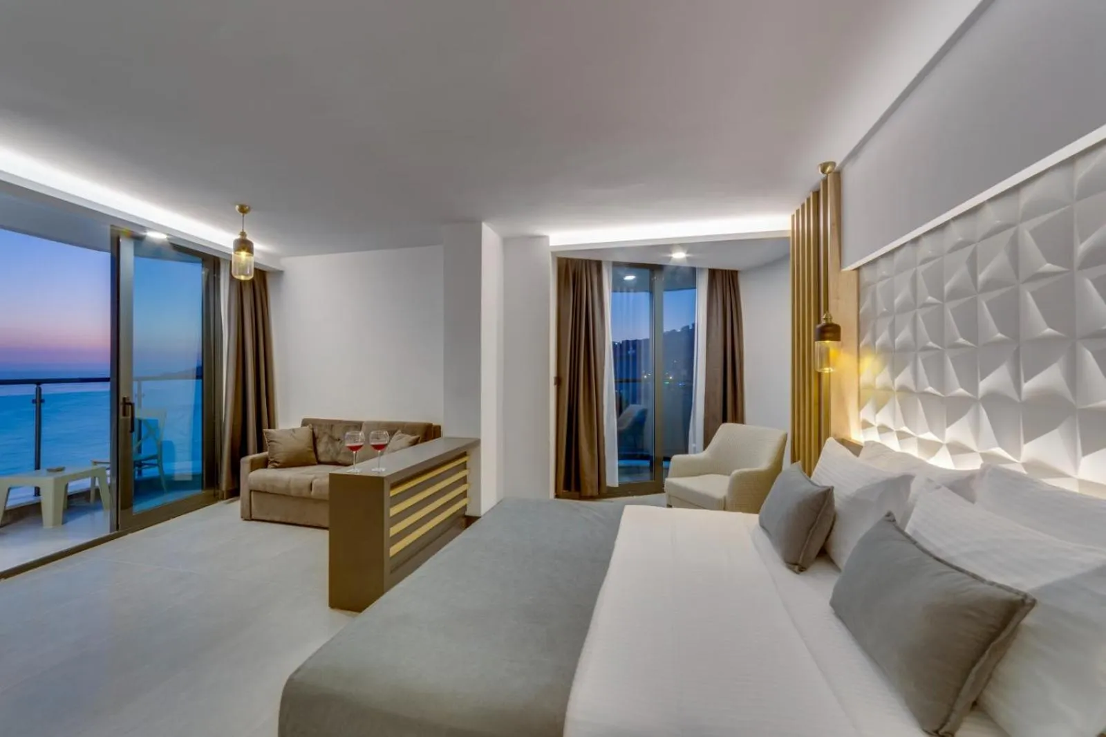 Photo of the whole room, Bed in Signature Blue Resort Kuşadası