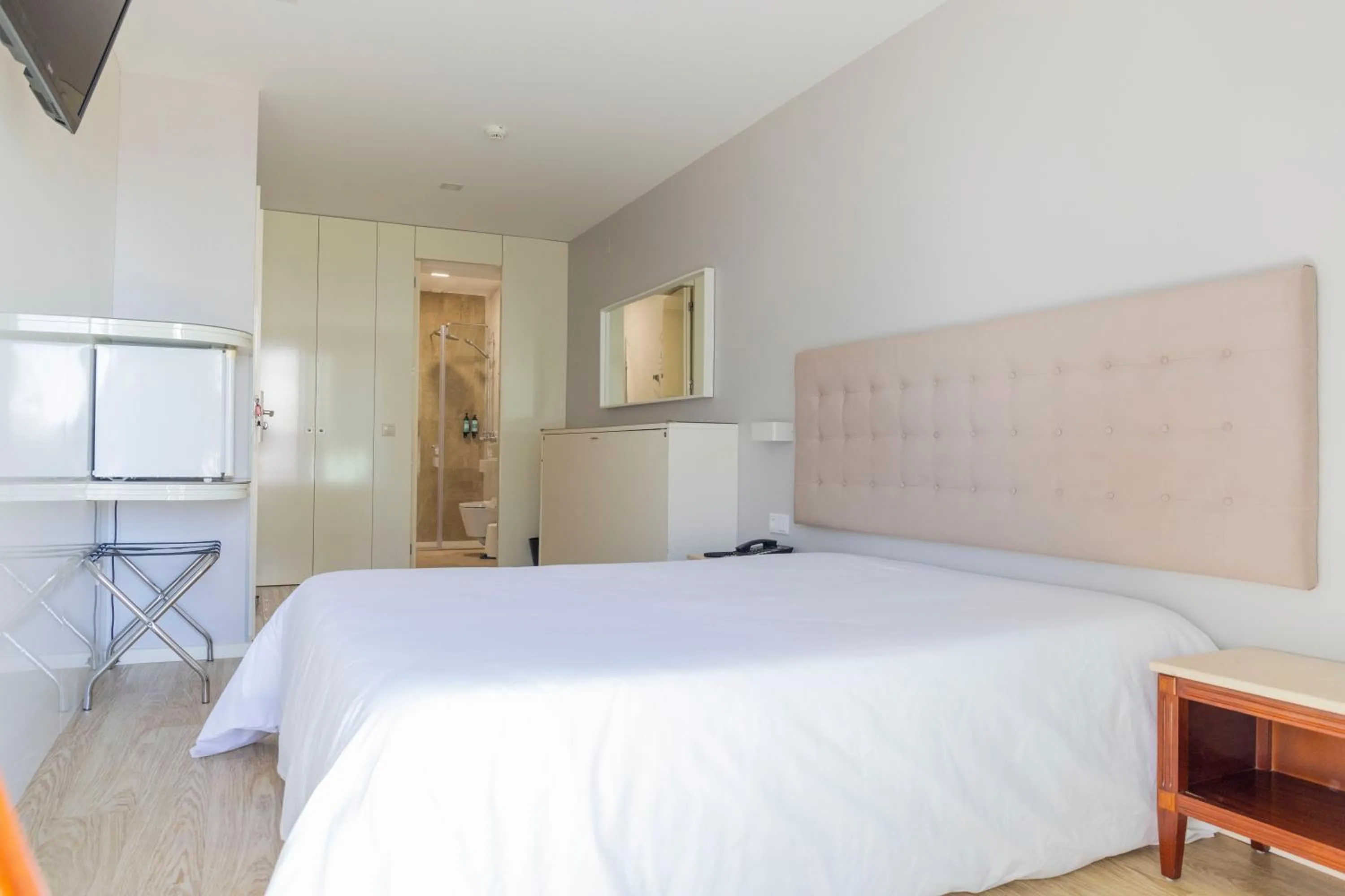 Bedroom, Bed in Hotel Avenida