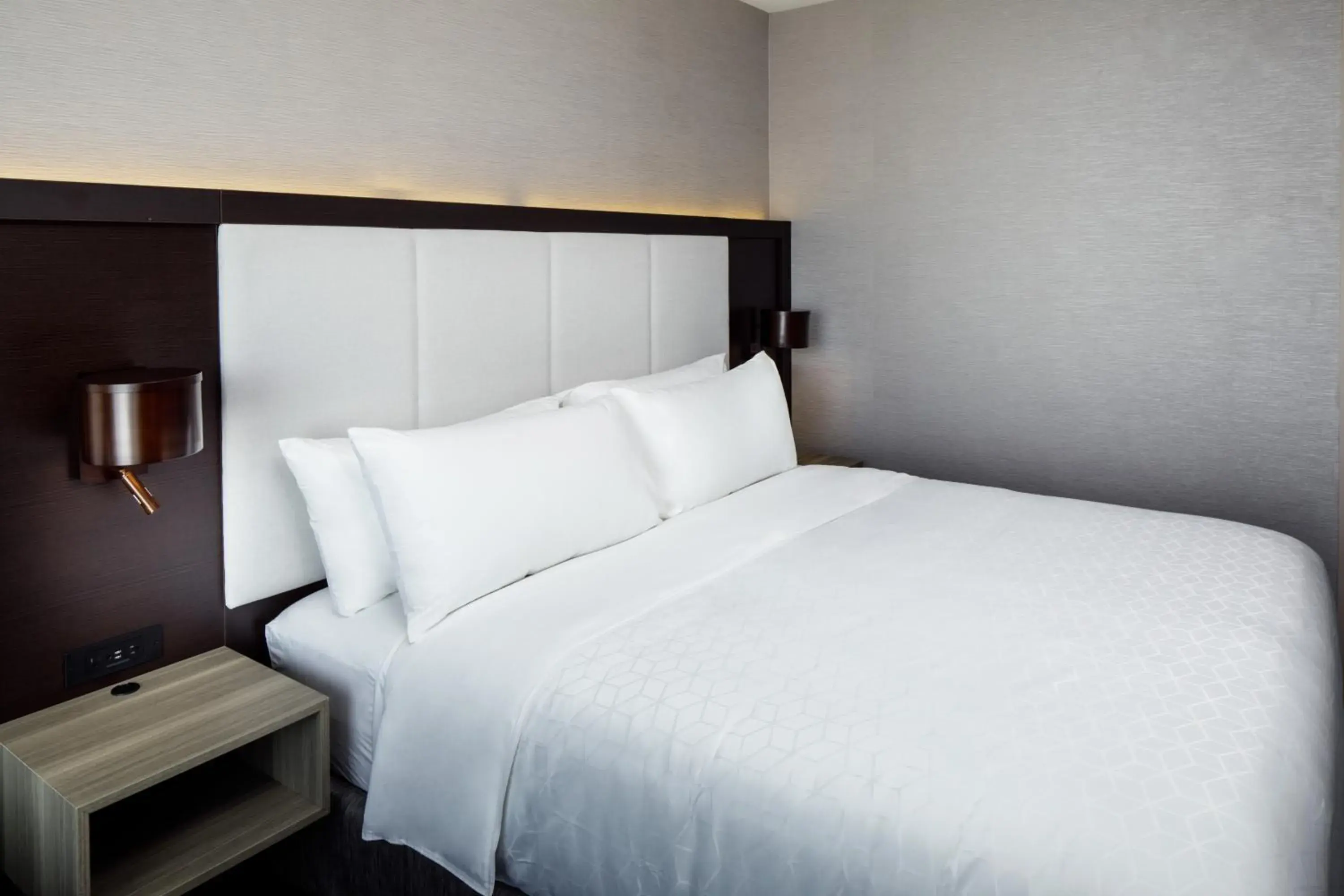 Bedroom, Bed in Holiday Inn Express Washington DC Downtown by IHG Bedroom, Bed in Holiday Inn Express Washington DC Downtown by IHG