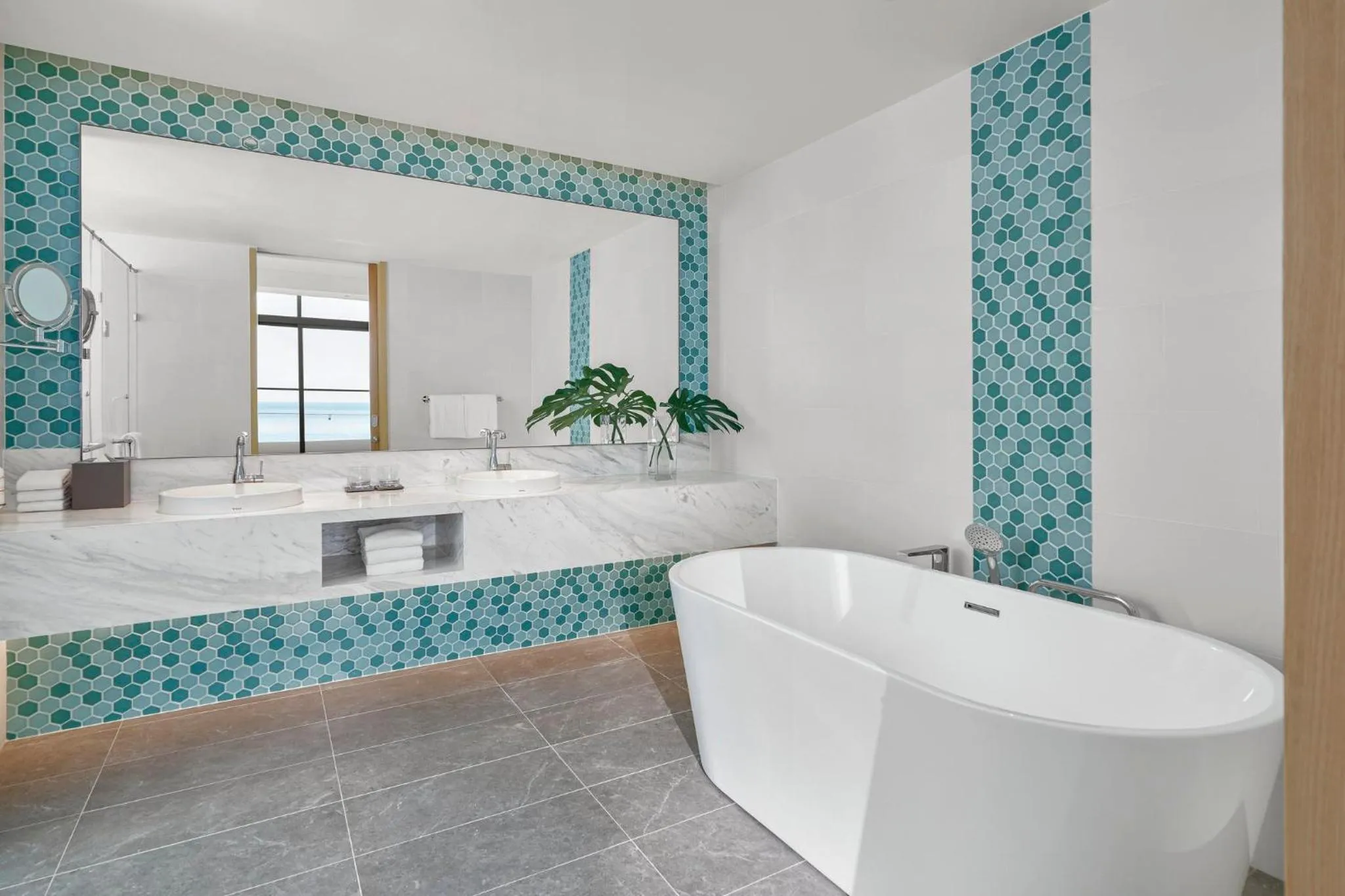 Bathroom in Holiday Inn Resort Ho Tram Beach by IHG