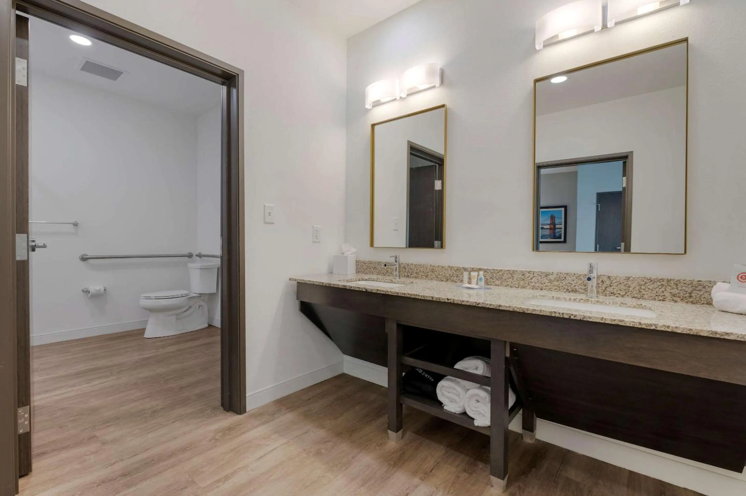 Bathroom in Comfort Suites Cincinnati University - Downtown