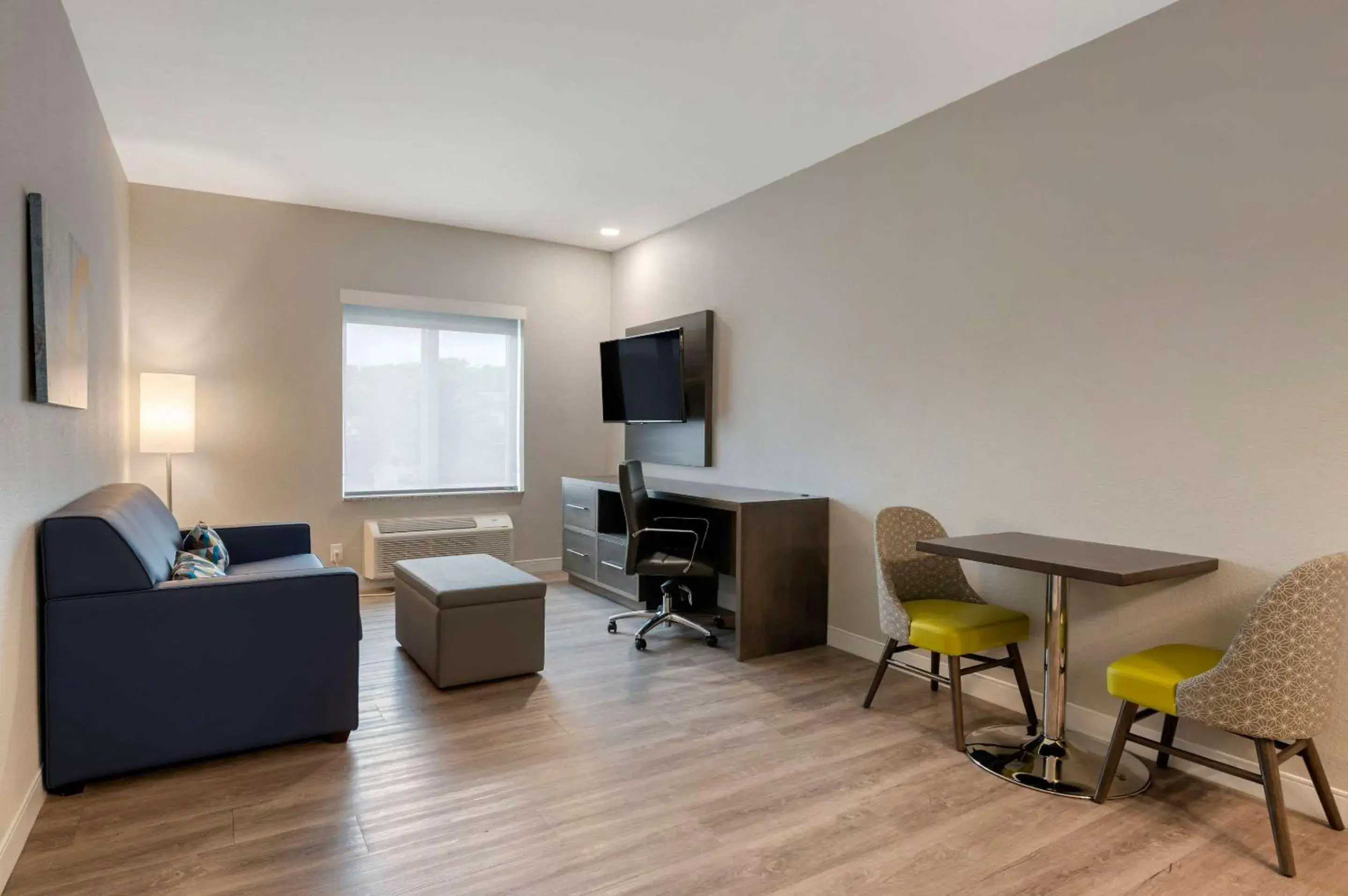 Photo of the whole room in MainStay Suites Cincinnati University - Uptown Photo of the whole room in MainStay Suites Cincinnati University - Uptown