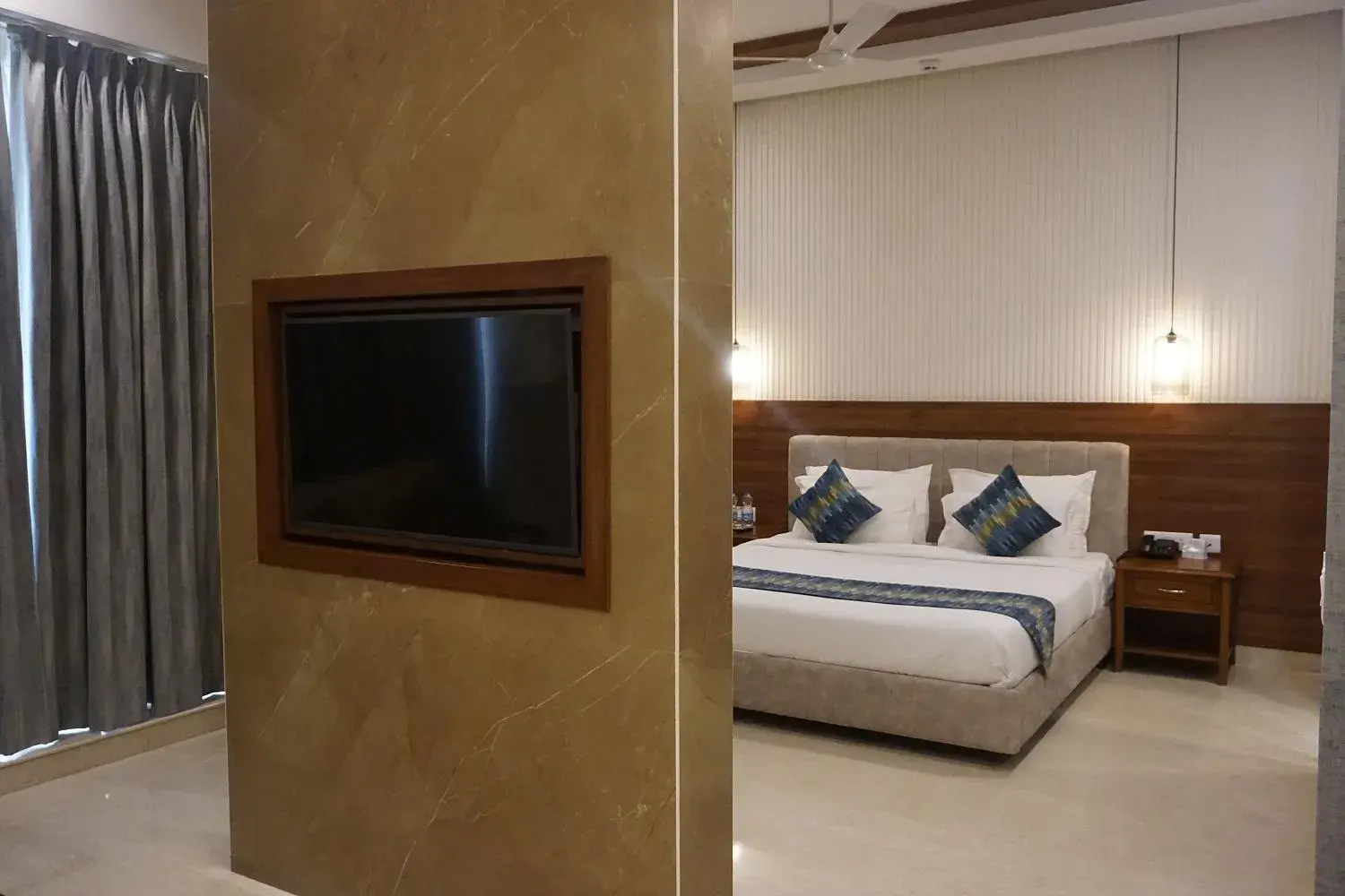 Living room, TV/Entertainment Center in Comfort Inn Dhaliwals, Gurgaon