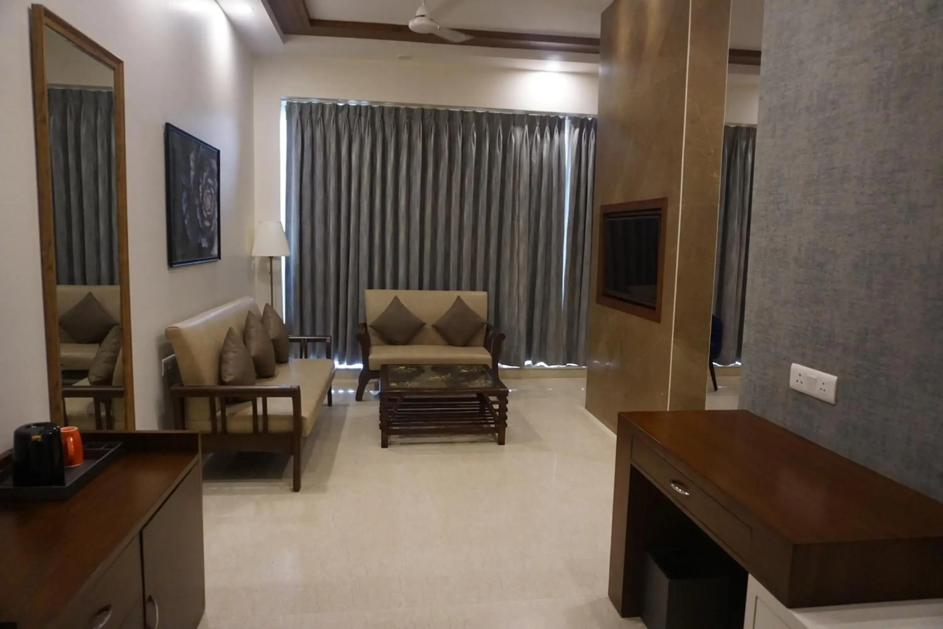 Living room, Seating Area in Comfort Inn Dhaliwals, Gurgaon