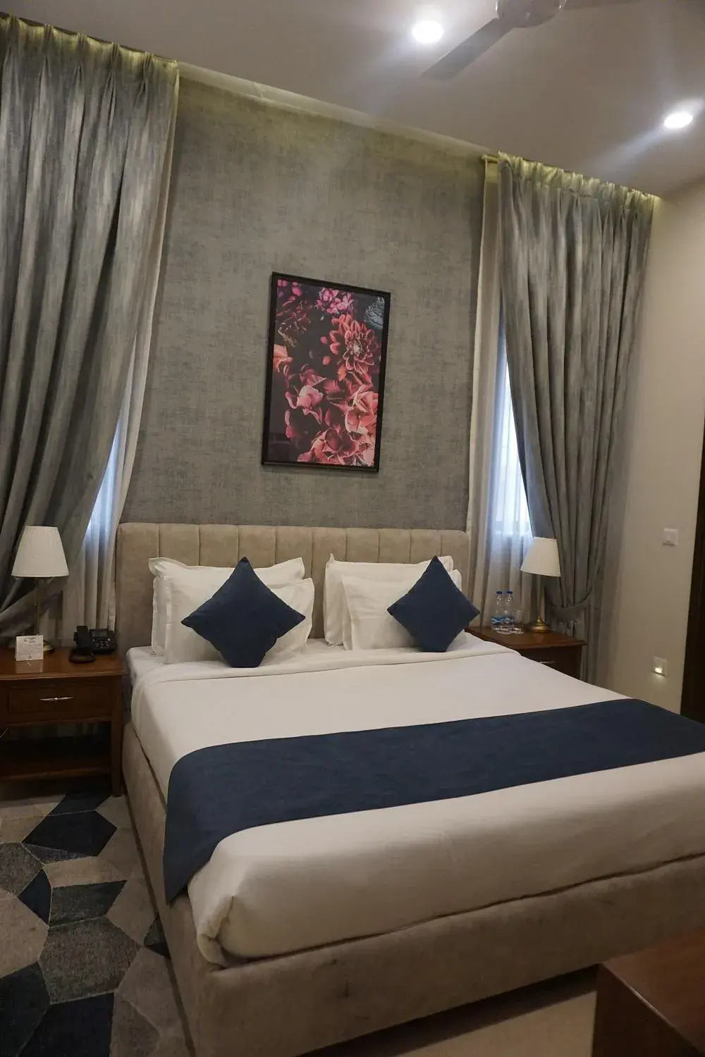 Bedroom in Comfort Inn Dhaliwals, Gurgaon