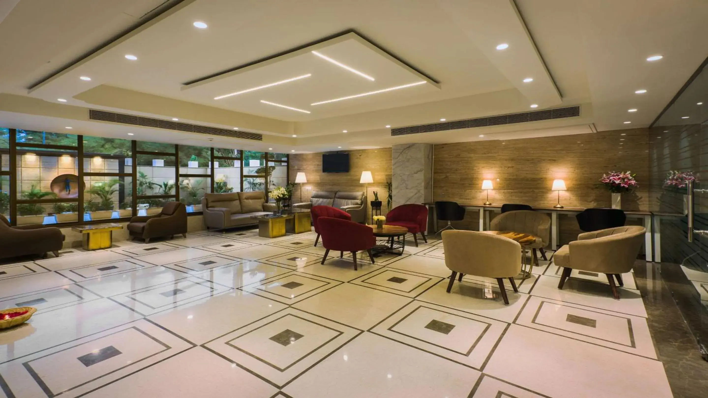 Lobby or reception, Restaurant/Places to Eat in Comfort Inn Dhaliwals, Gurgaon