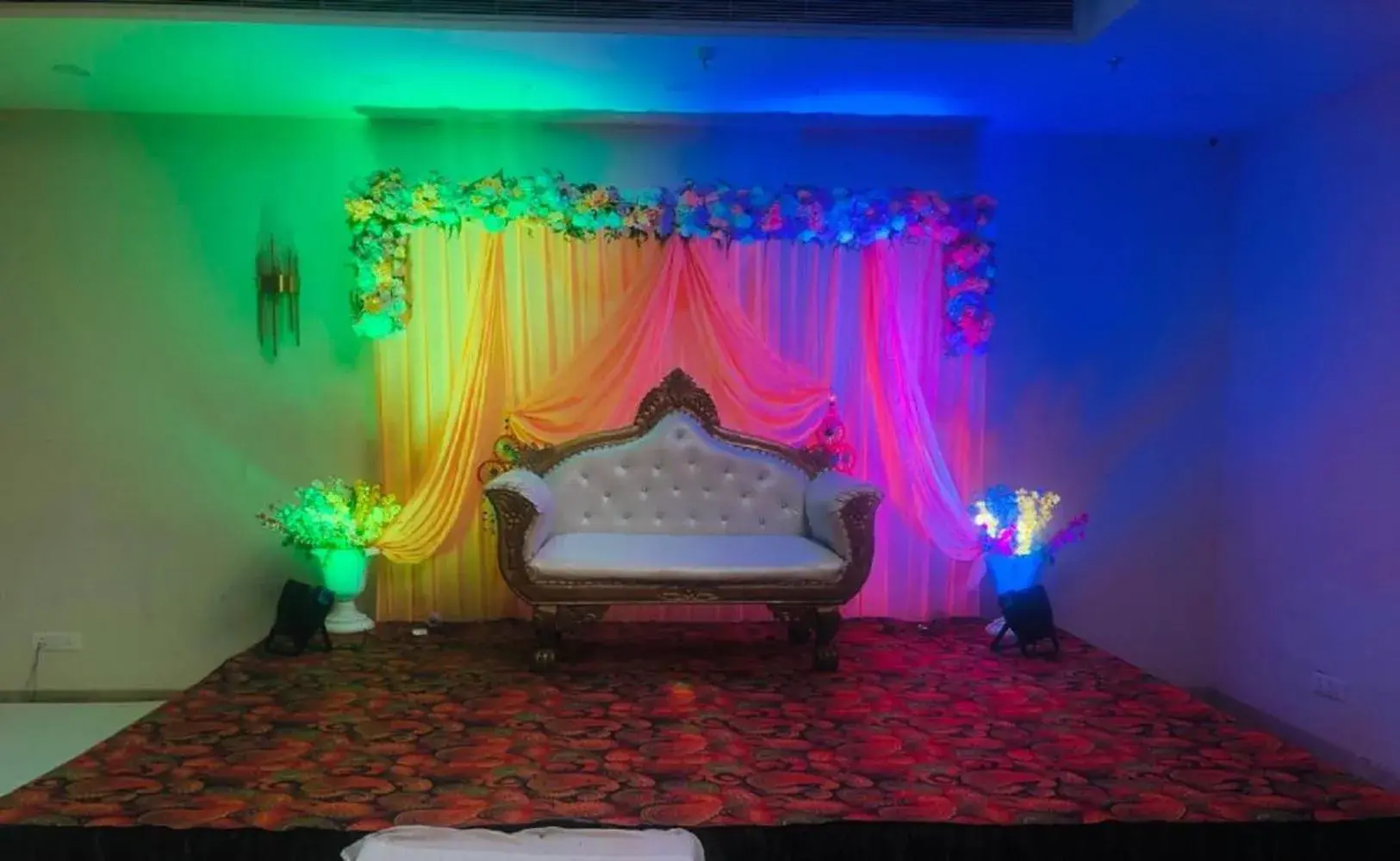 Banquet/Function facilities, Banquet Facilities in Comfort Inn Dhaliwals, Gurgaon