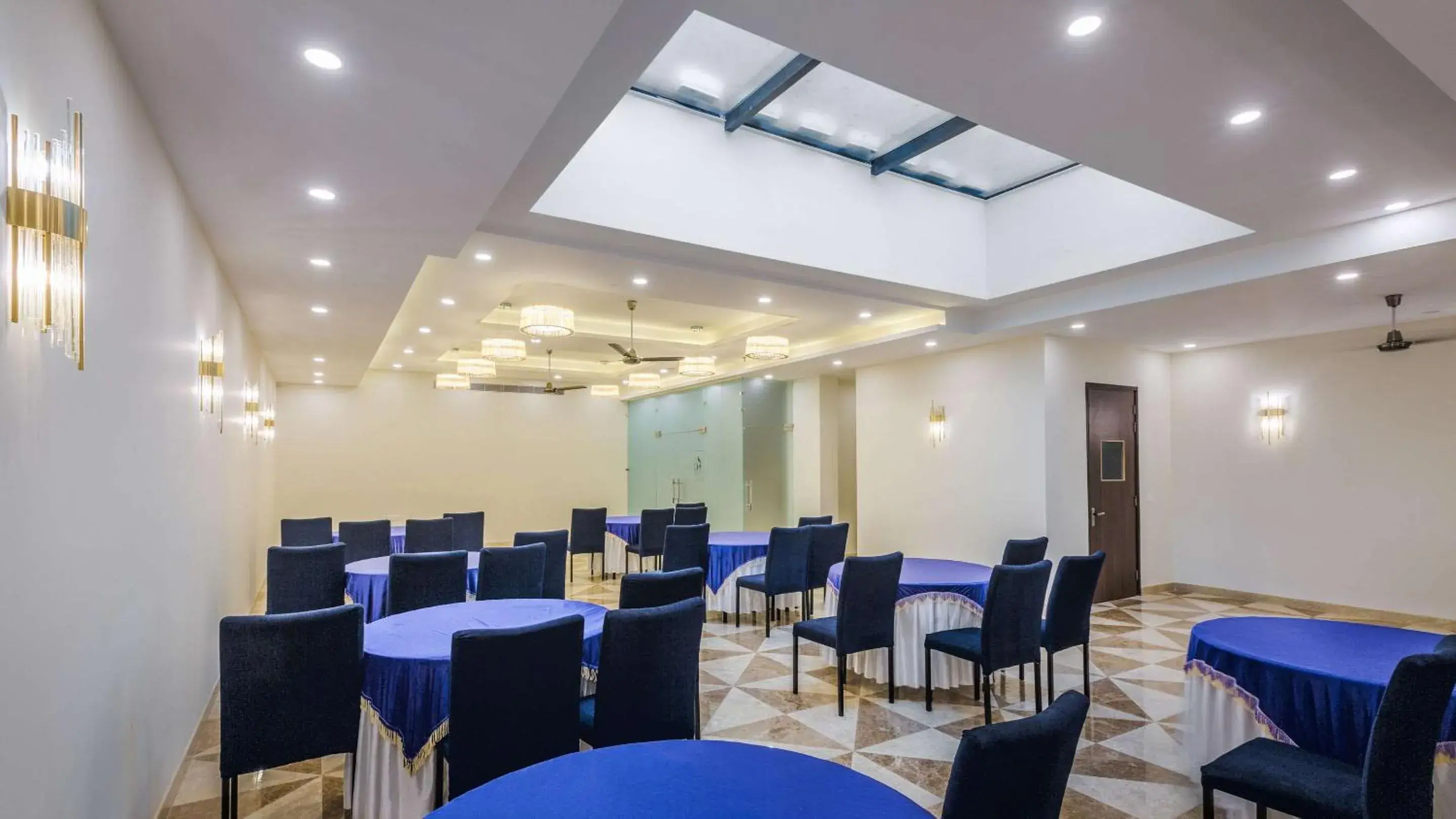 On site, Restaurant/Places to Eat in Comfort Inn Dhaliwals, Gurgaon