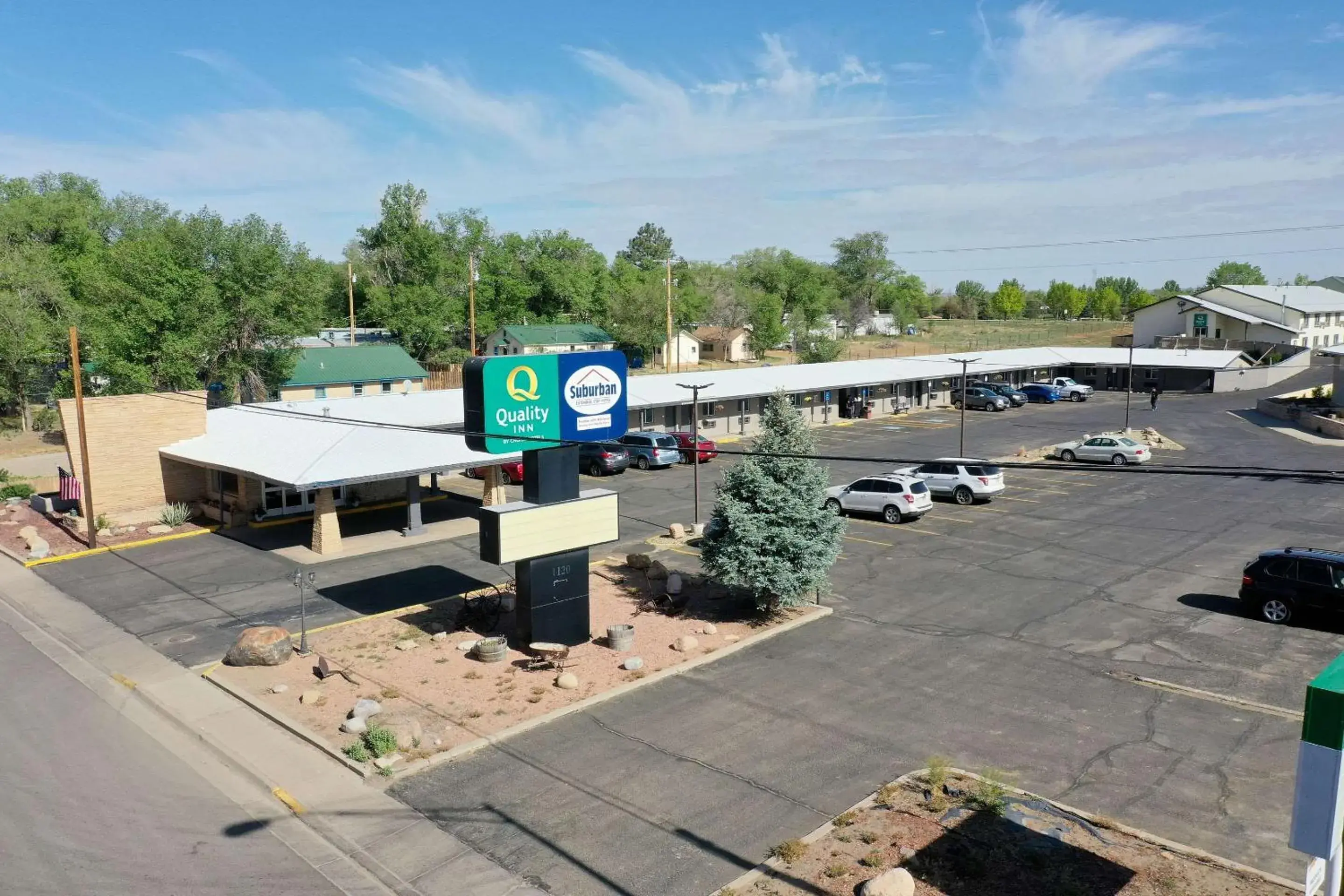 Property building in Quality Inn near Mesa Verde Property building in Quality Inn near Mesa Verde