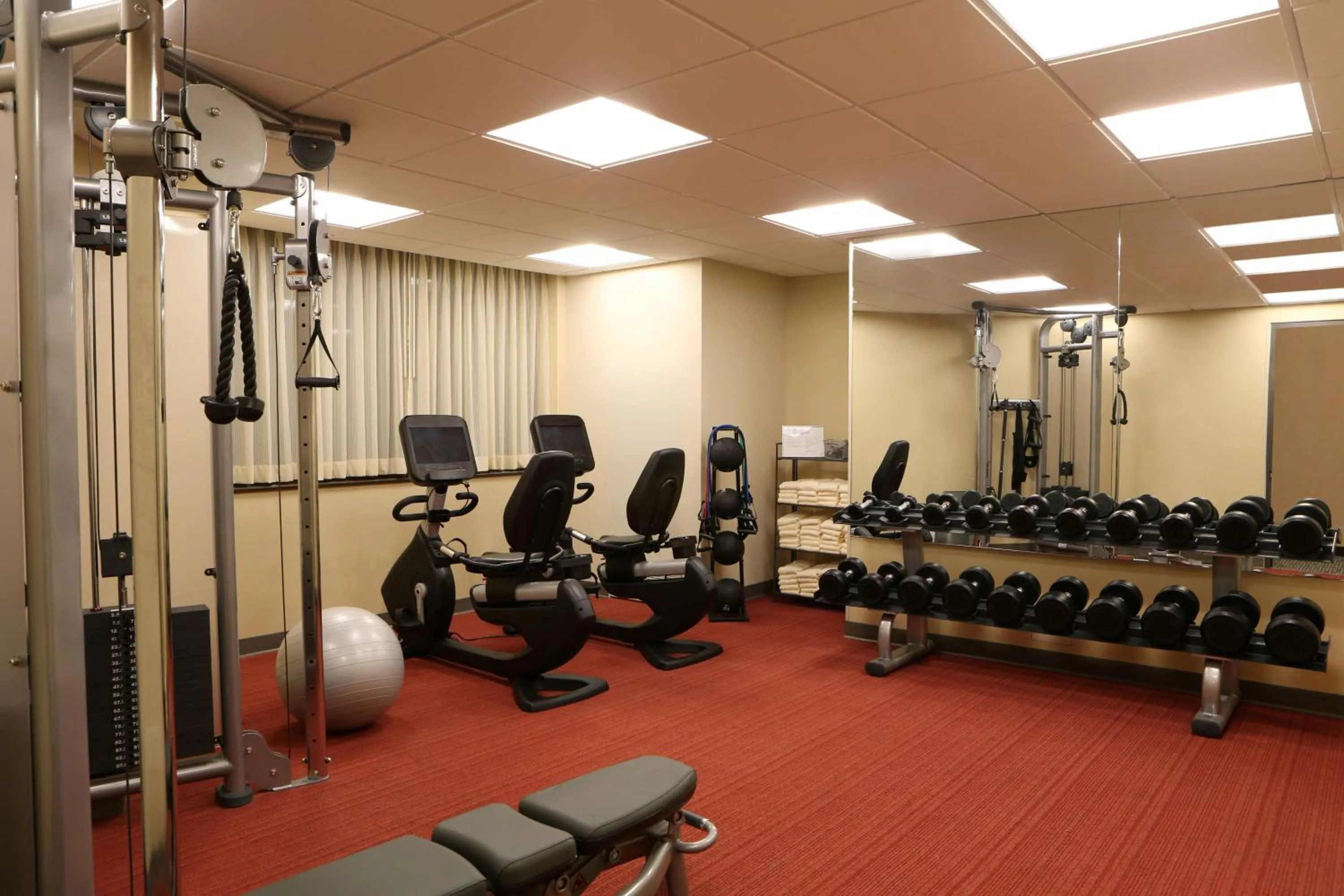 Fitness centre/facilities in Hyatt Place Flushing/LGA Airport