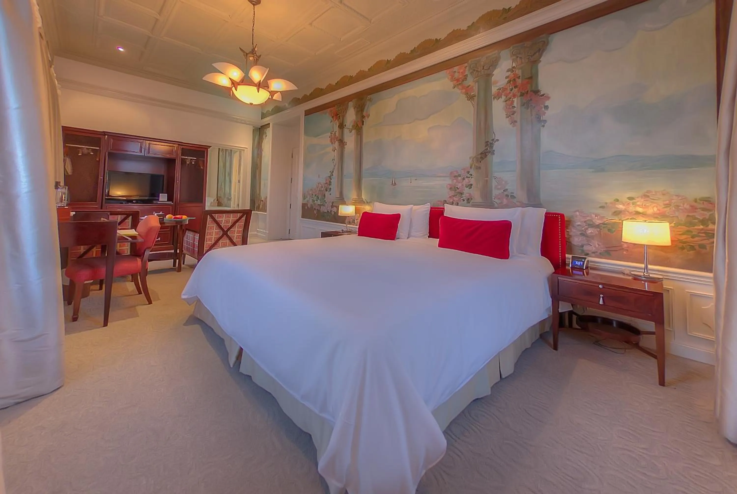 Bedroom, Bed in Hotel Casa Gangotena