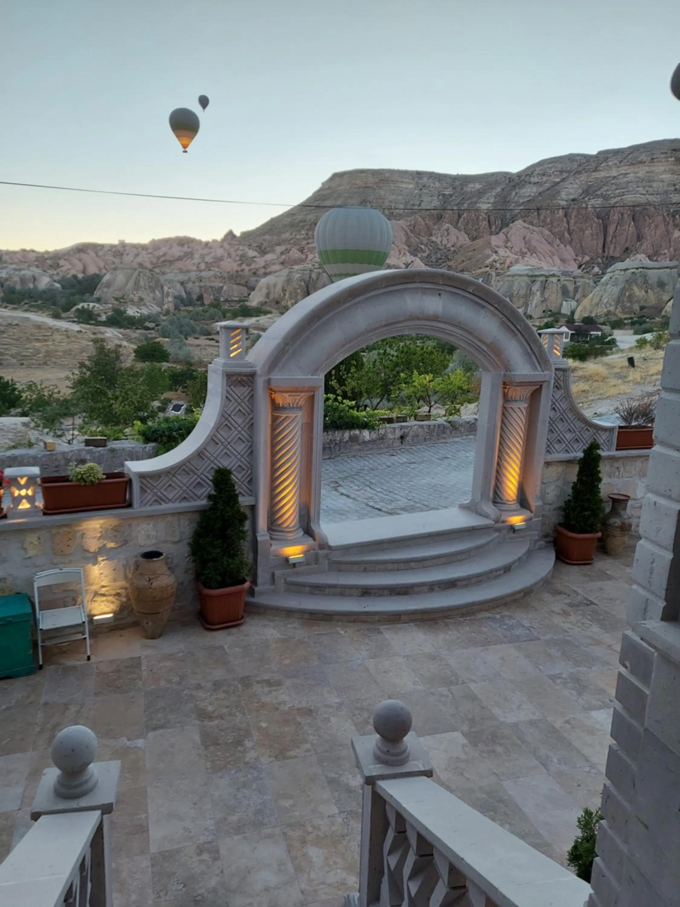 Garden in Underground Cave Suites Hotel