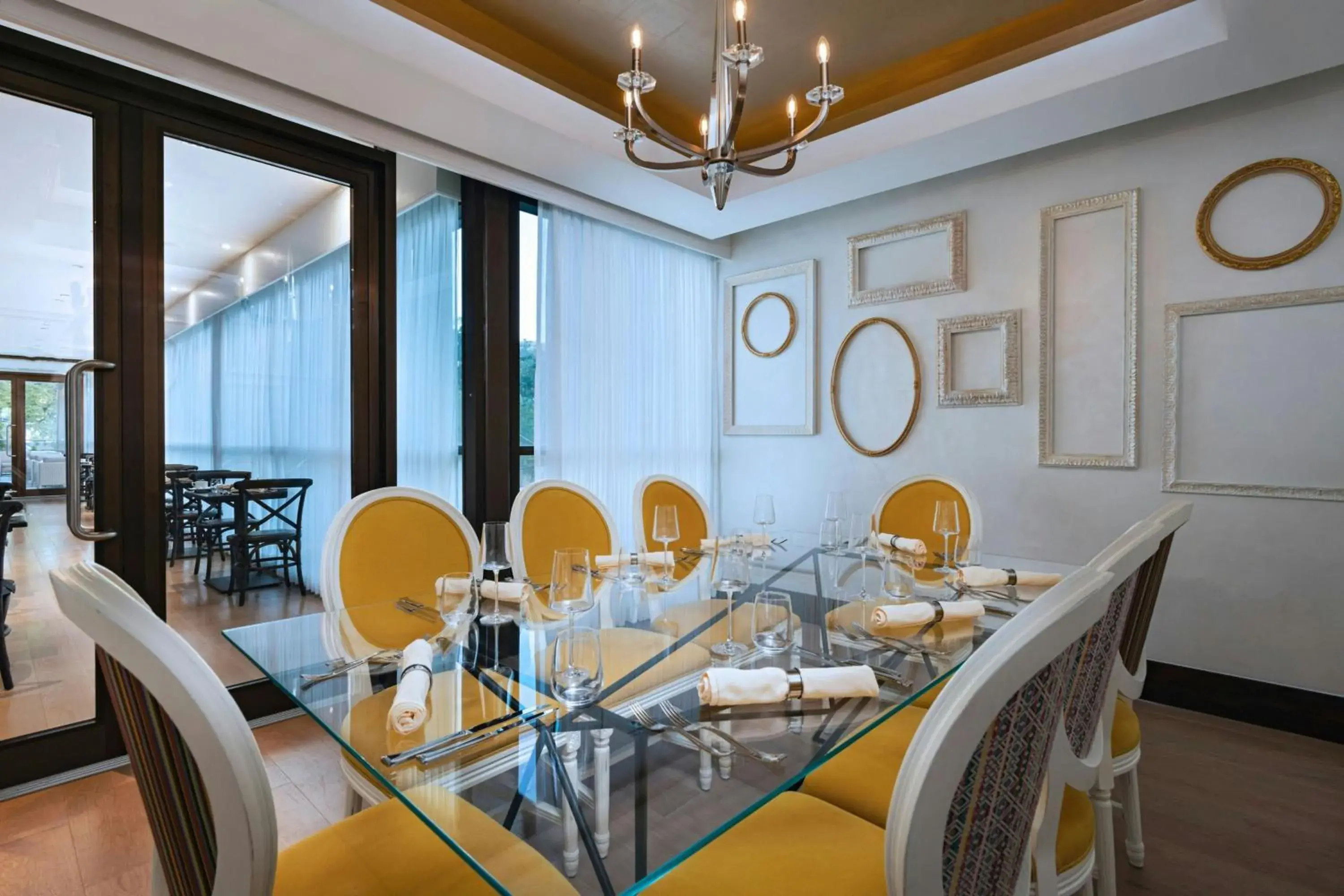 Restaurant/places to eat in The BRIX Autograph Collection Restaurant/places to eat in The BRIX Autograph Collection