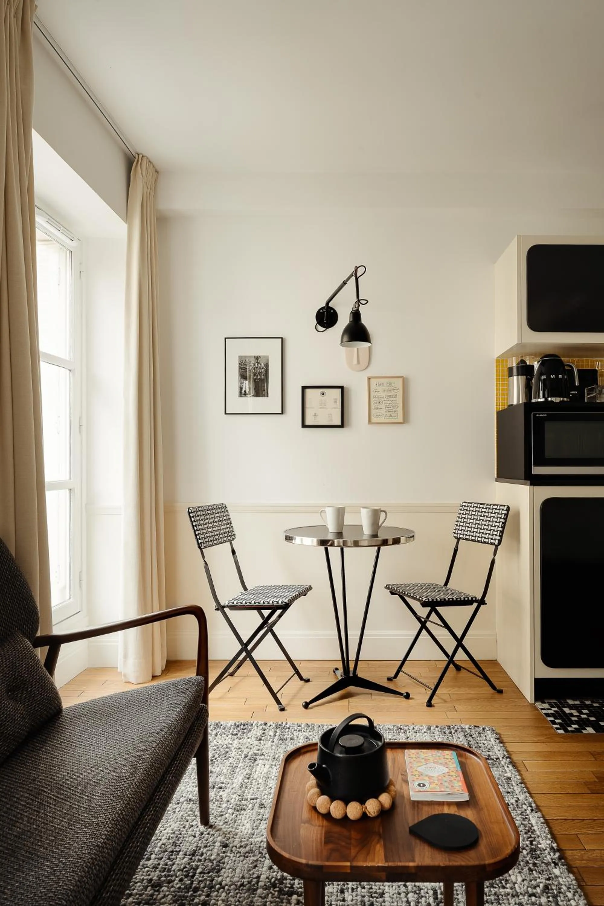 Dining area in My Maison In Paris - Louvre