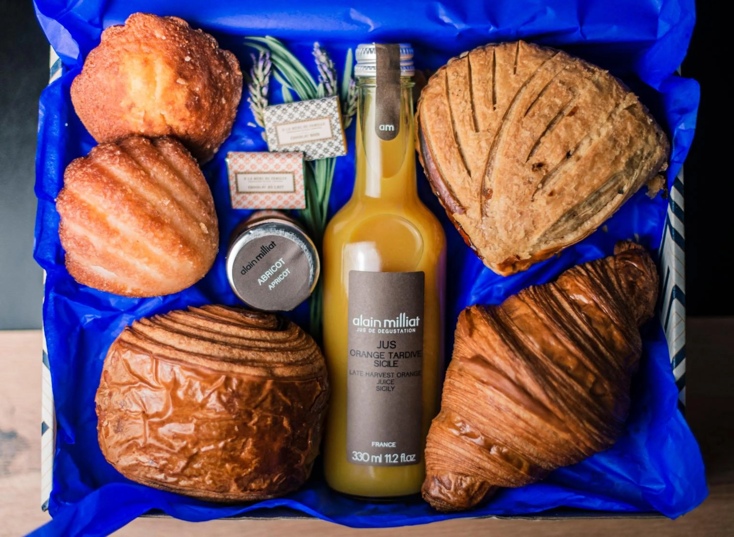 Breakfast in My Maison In Paris - Louvre