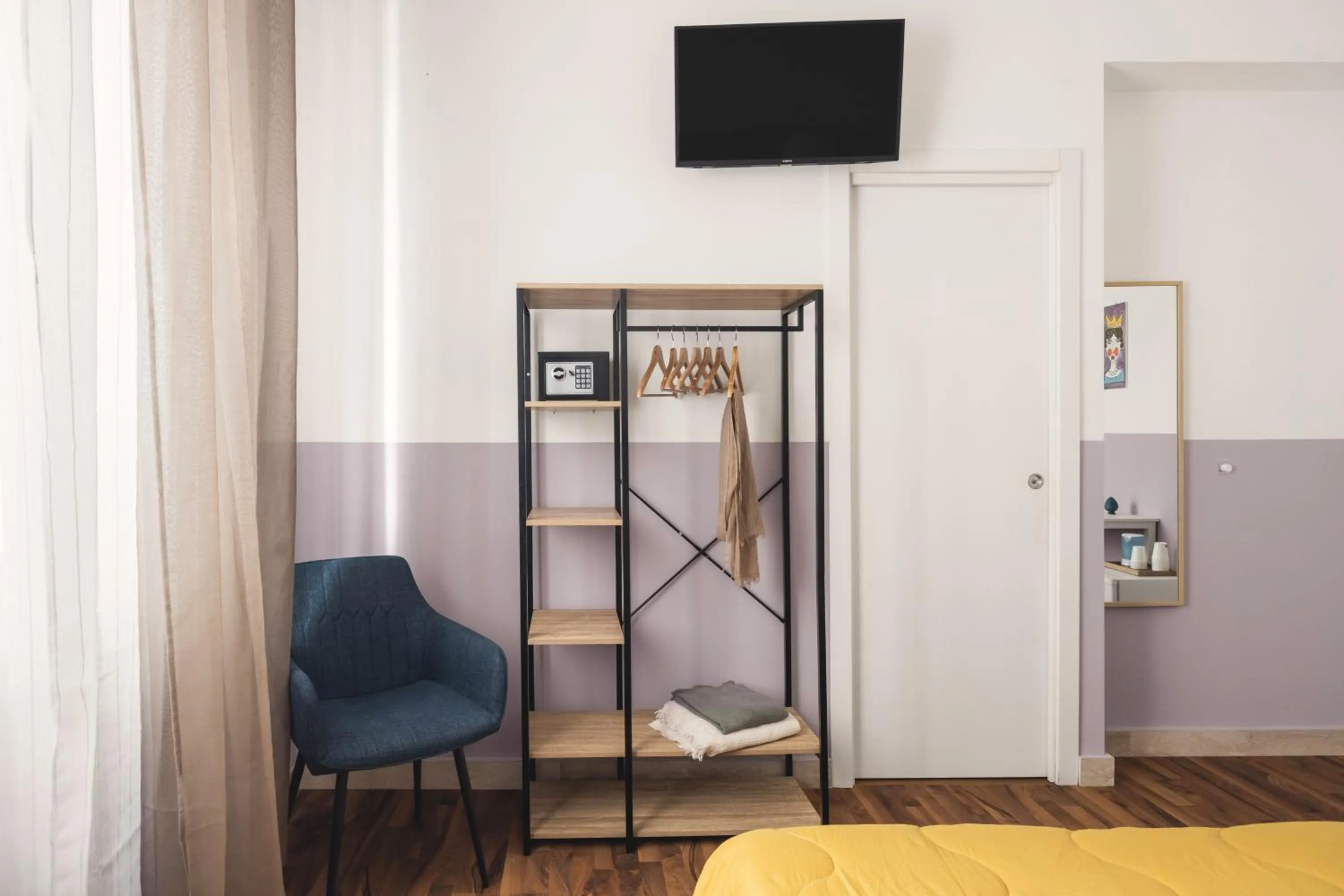 TV and multimedia, Bed in Dante Suites