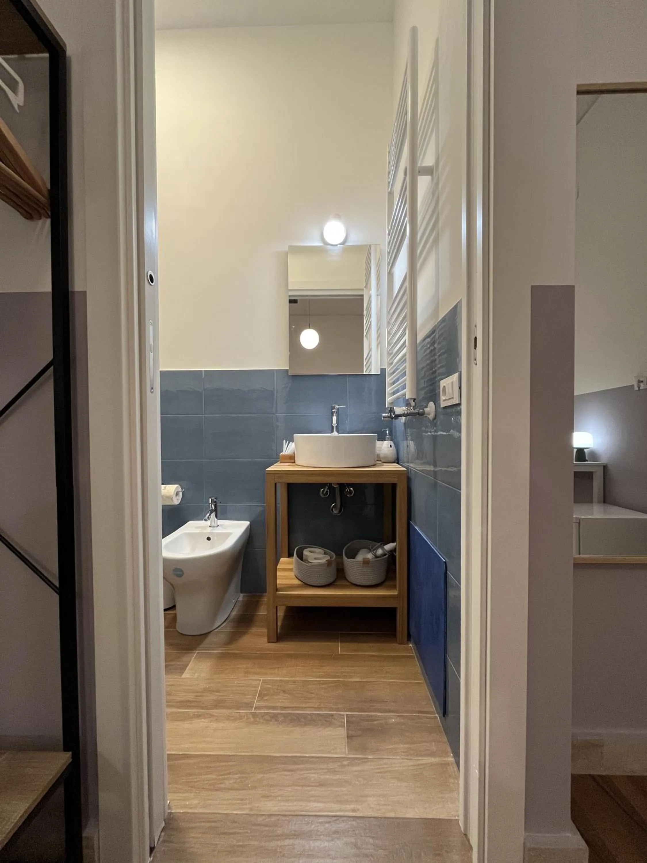 Toilet in Dante Suites