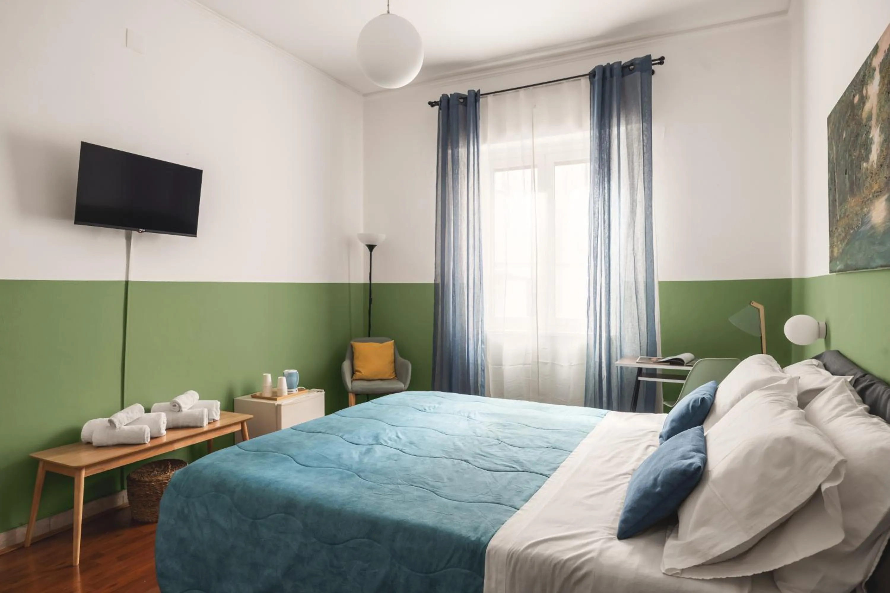 TV and multimedia, Bed in Dante Suites