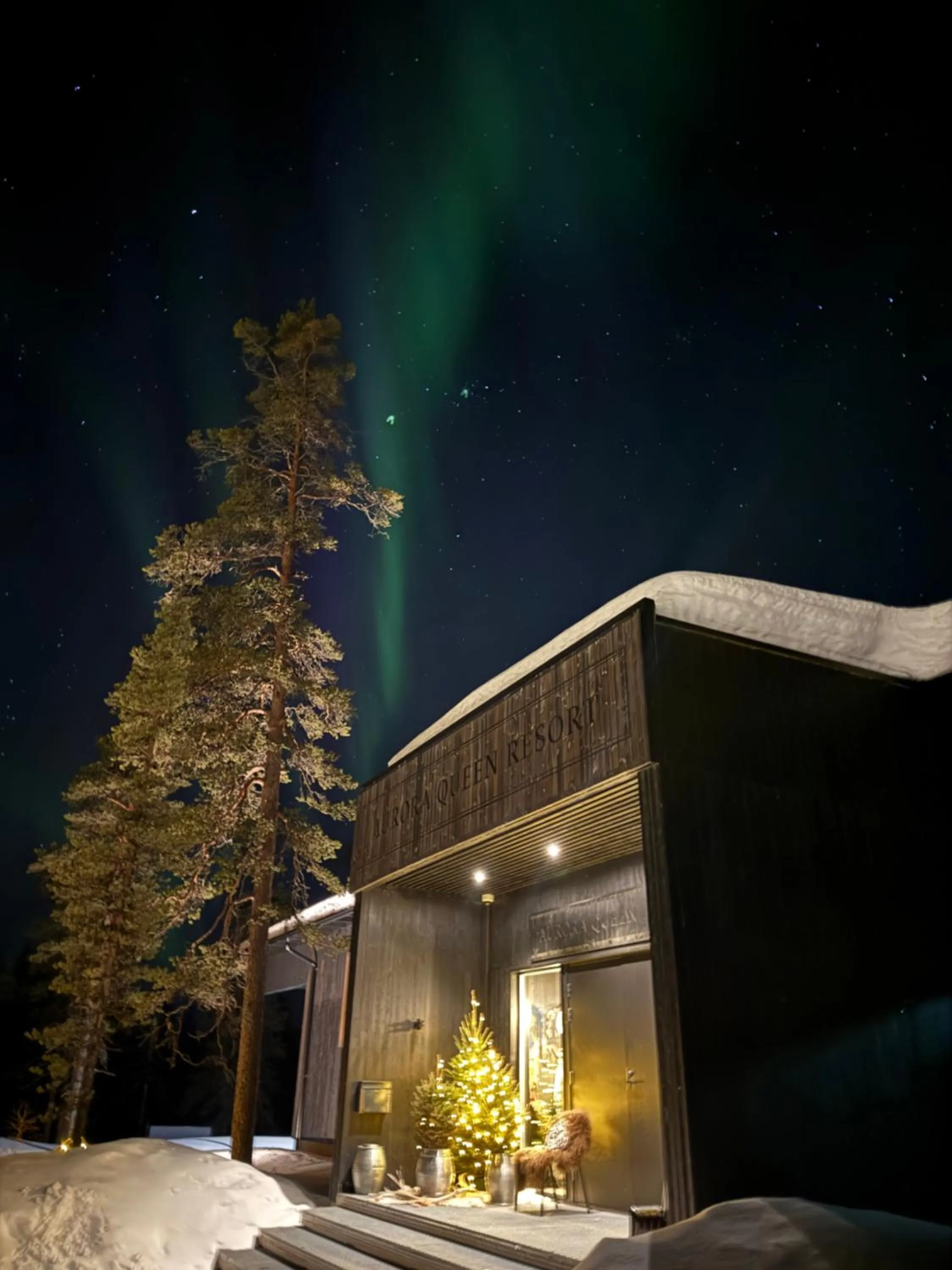 Restaurant/places to eat in Aurora Queen Resort Igloos