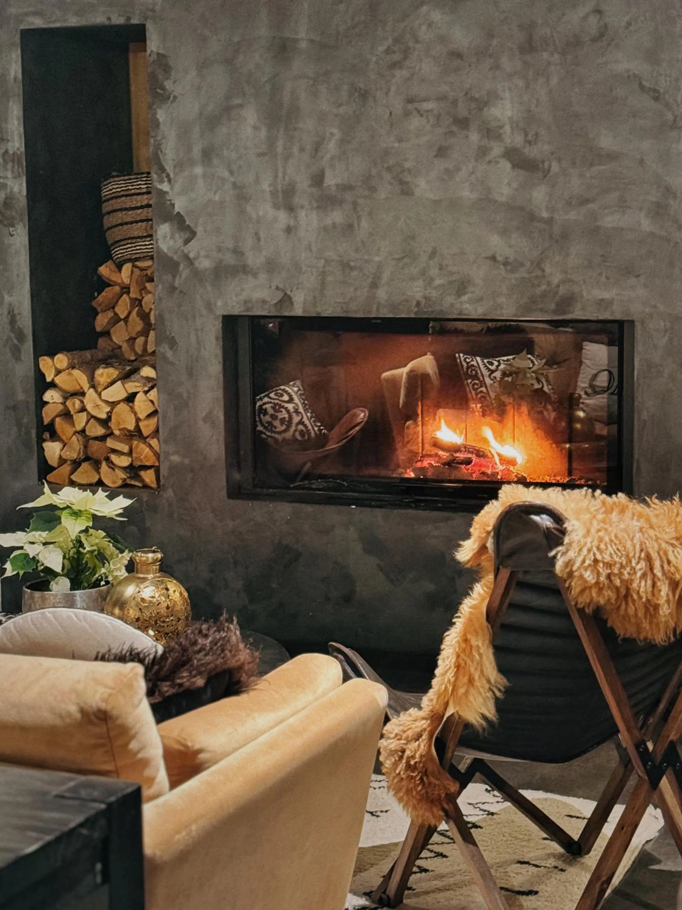 Restaurant/places to eat in Aurora Queen Resort Igloos