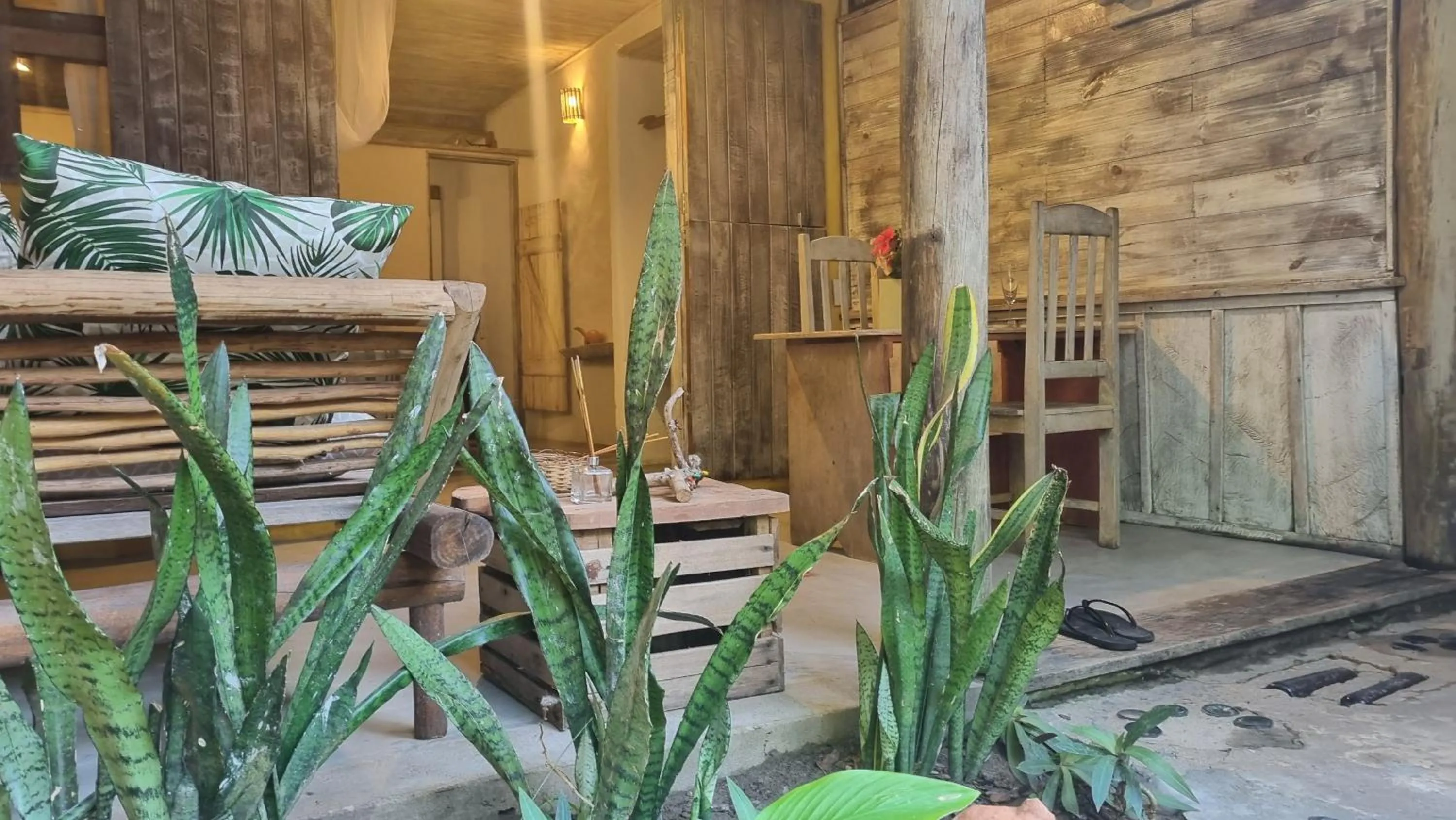 Photo of the whole room in Casa Namoa Pousada