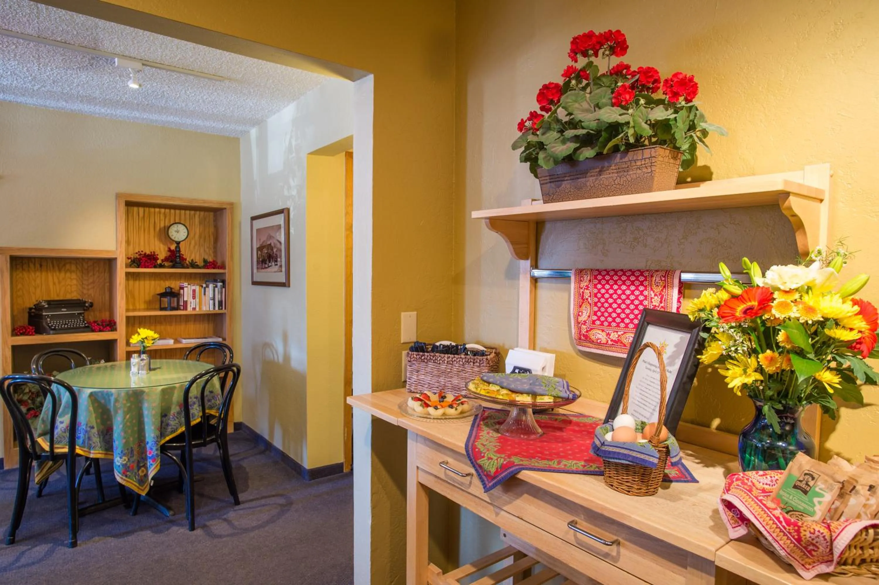 Restaurant/places to eat in Old Town Inn