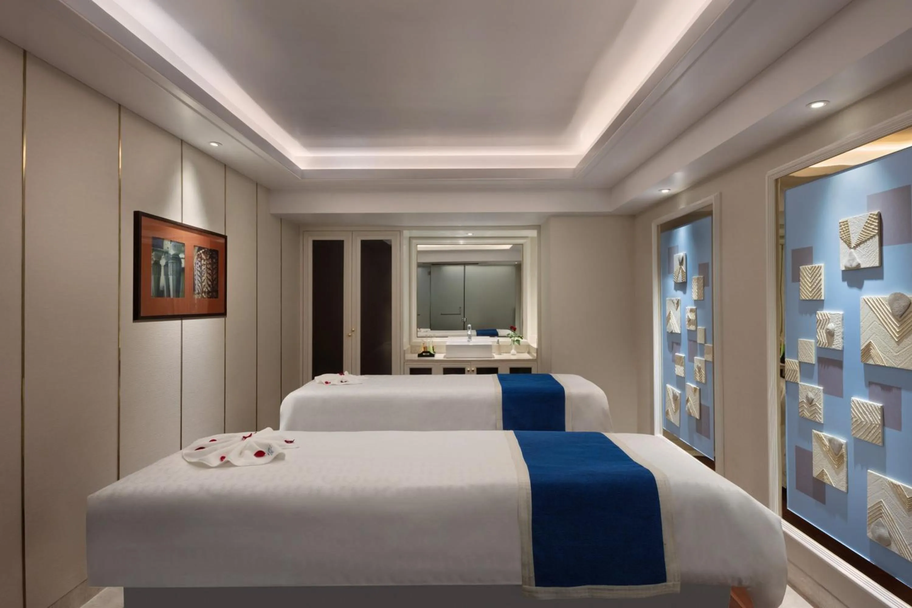 Spa and wellness centre/facilities, Bed in Sheraton Grand Pune Bund Garden Hotel