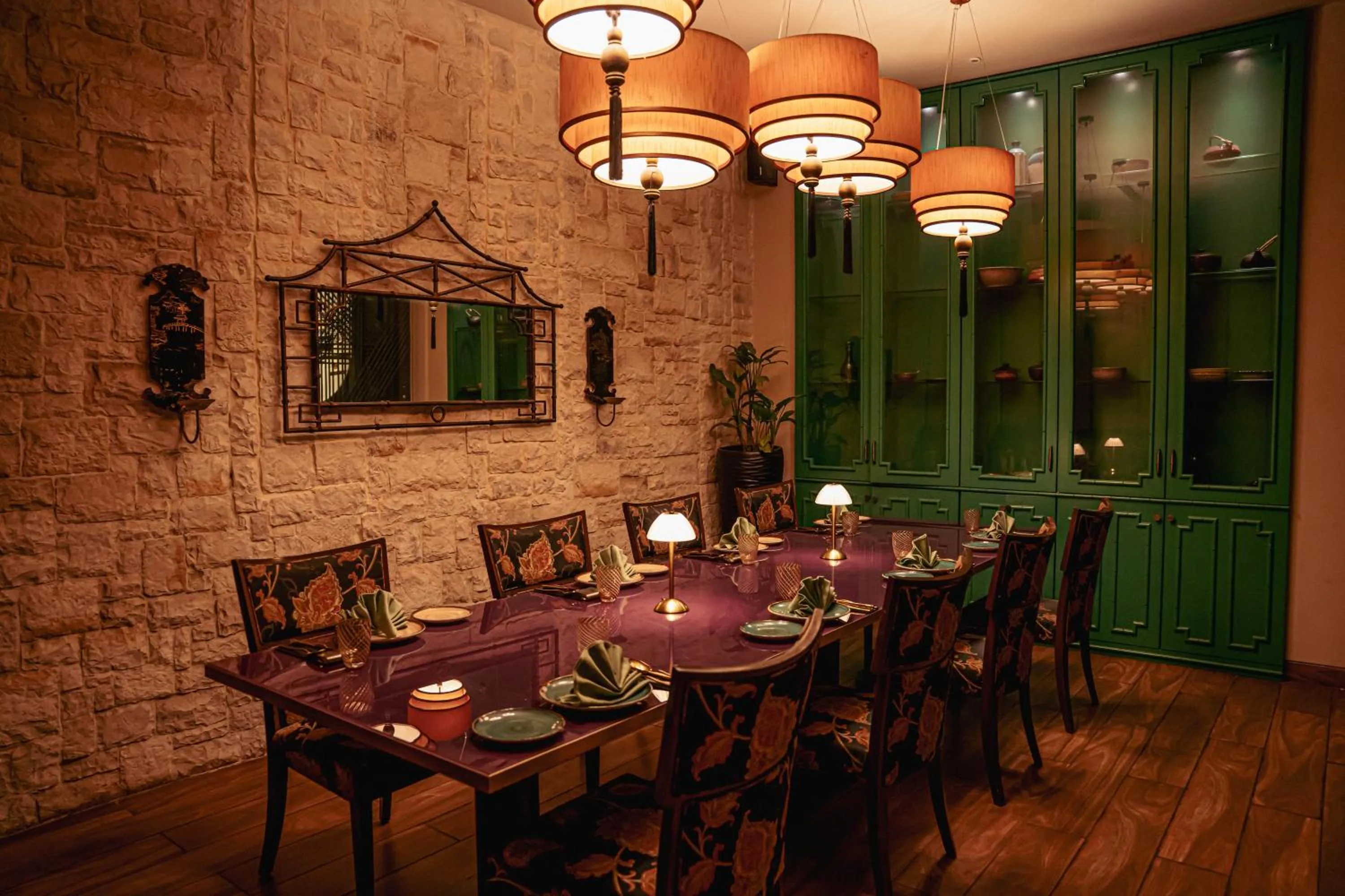 Restaurant/places to eat in Sheraton Grand Pune Bund Garden Hotel