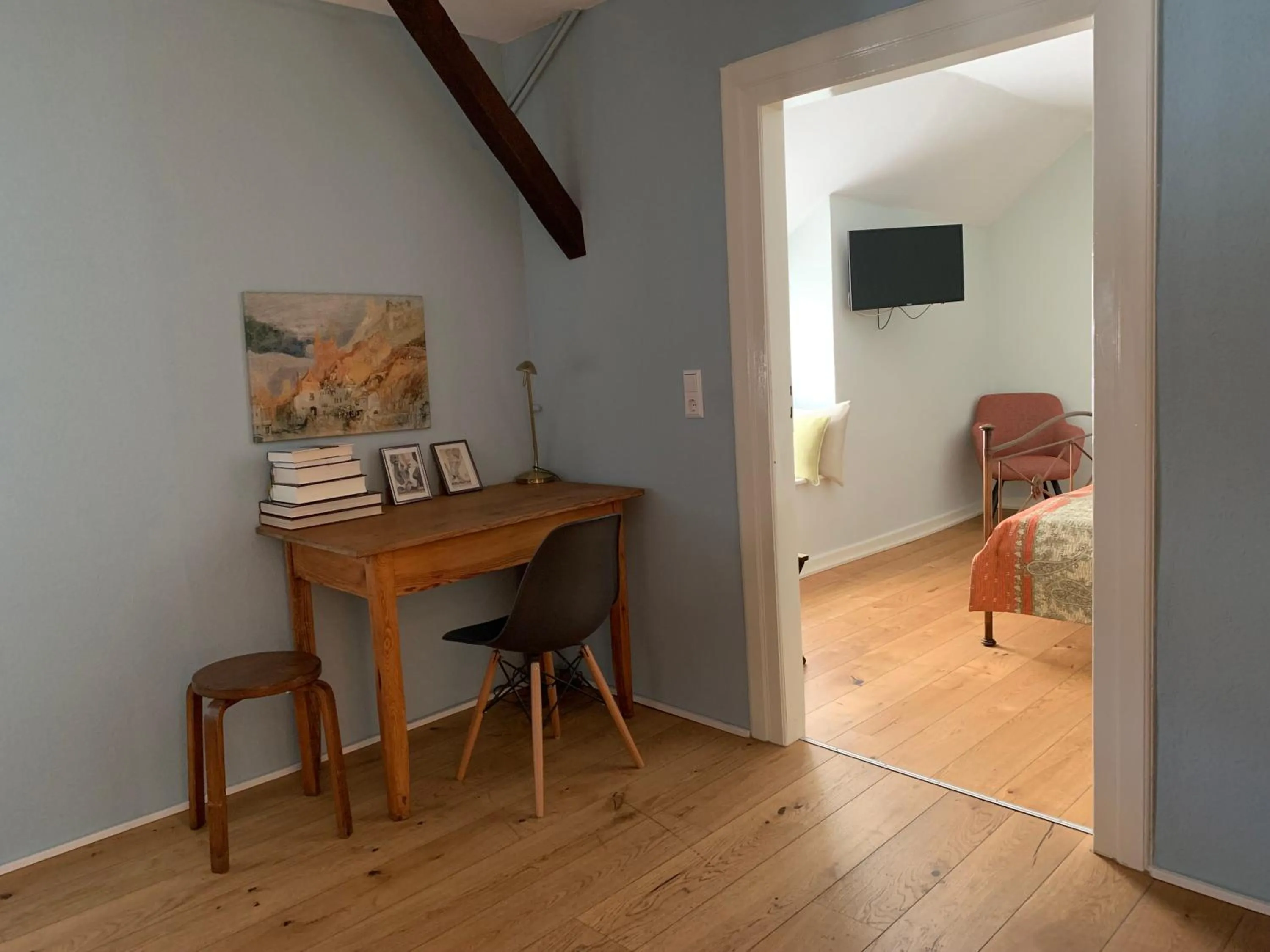 Seating area, Bed in Augusta Trarbach