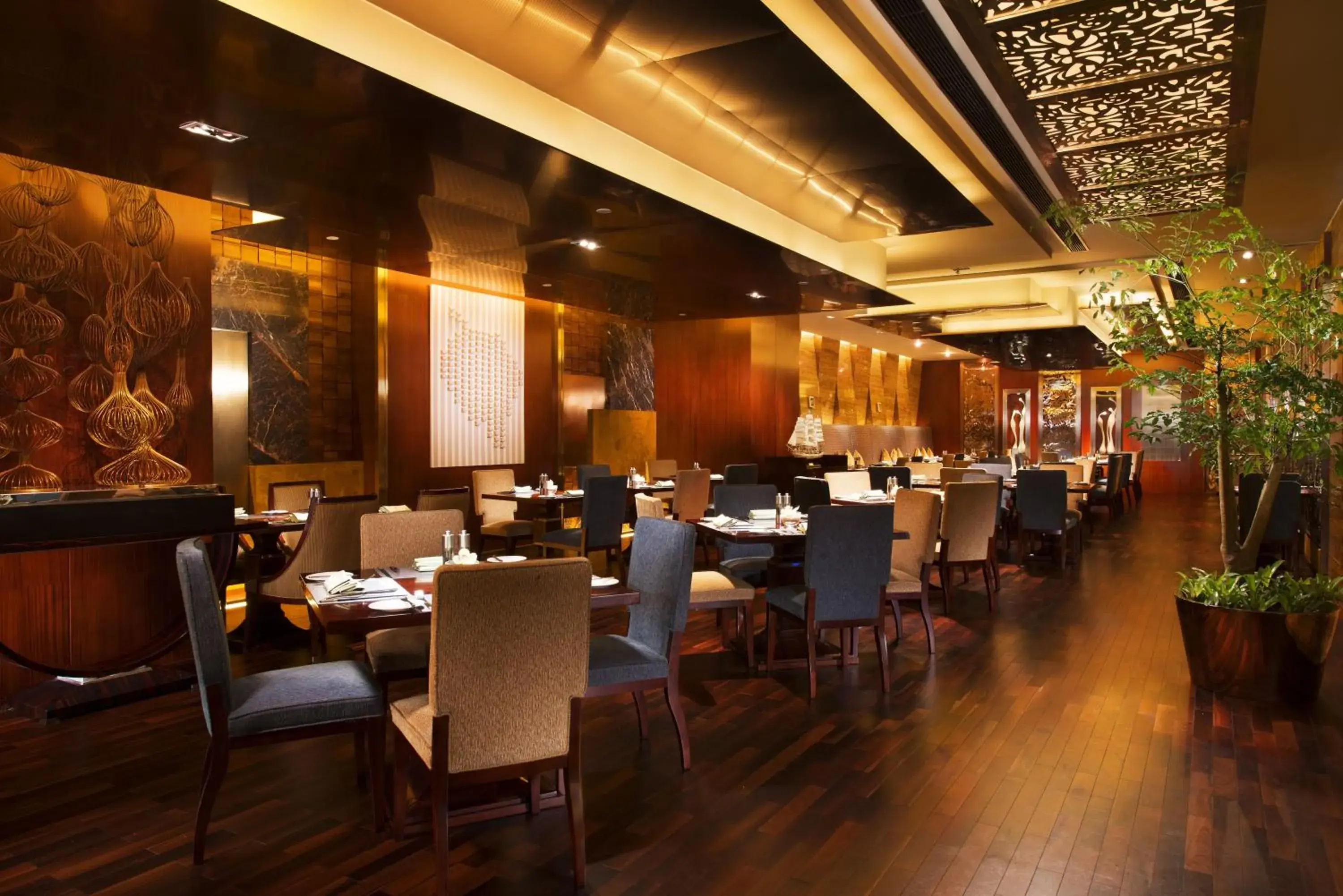 Restaurant/places to eat in Grand Parkray Hangzhou Restaurant/places to eat in Grand Parkray Hangzhou