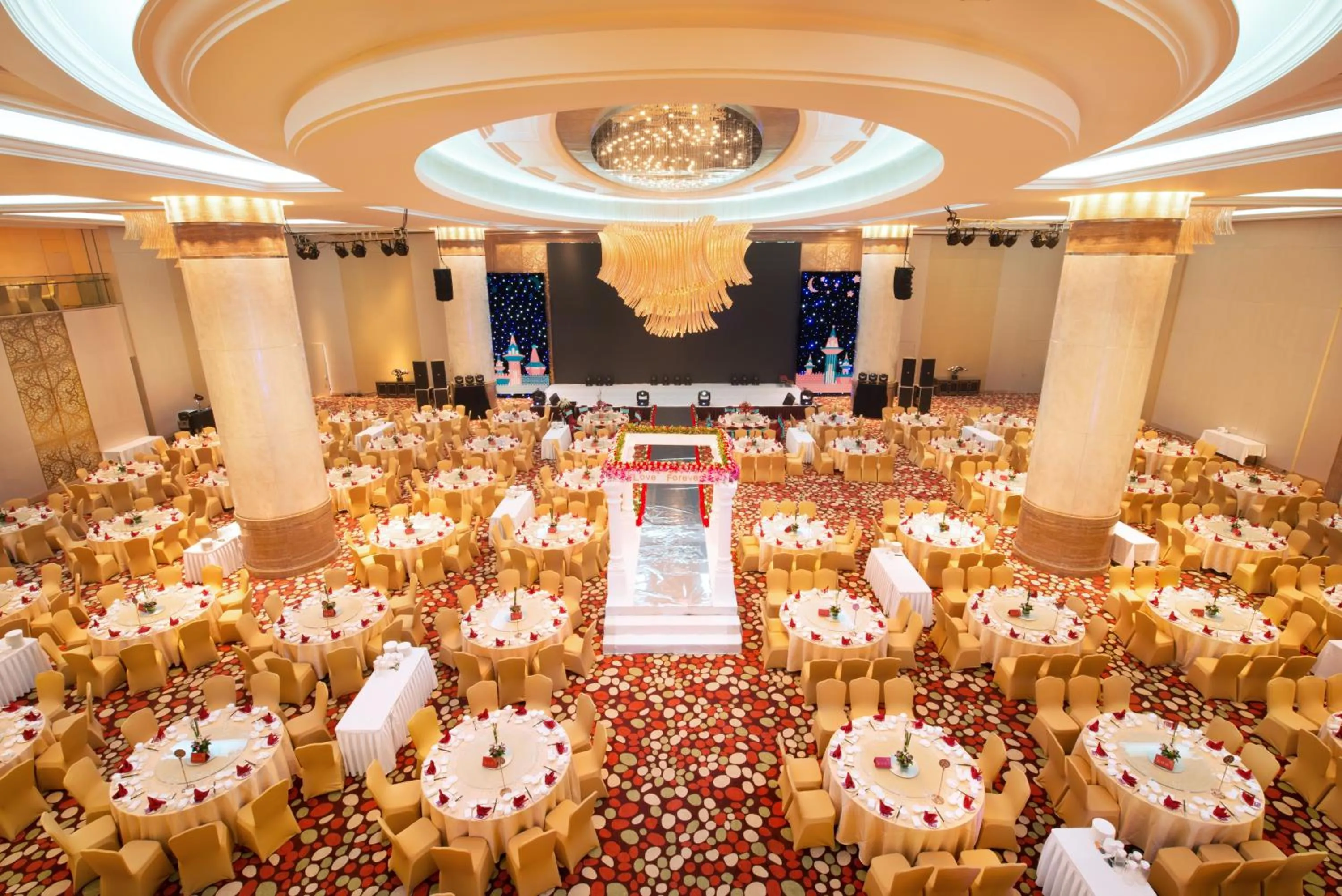 Banquet/Function facilities in Grand Parkray Hangzhou